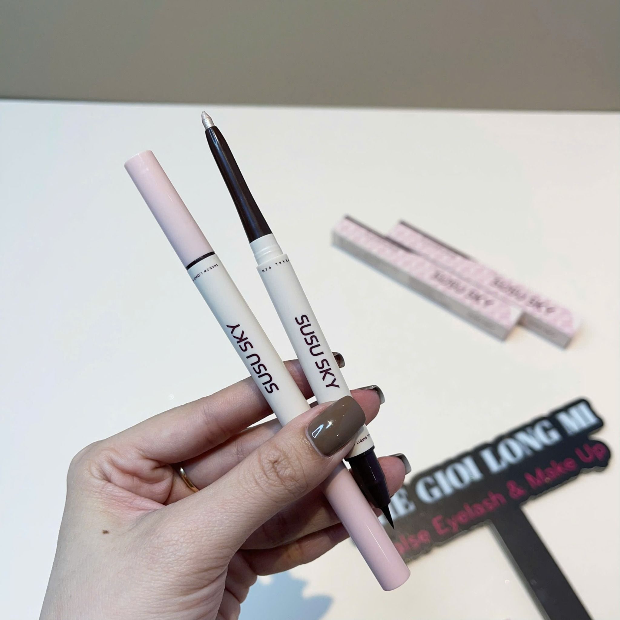Susu Sky bút 2 đầu tạo bọng mắt và kẻ viền eyeliner