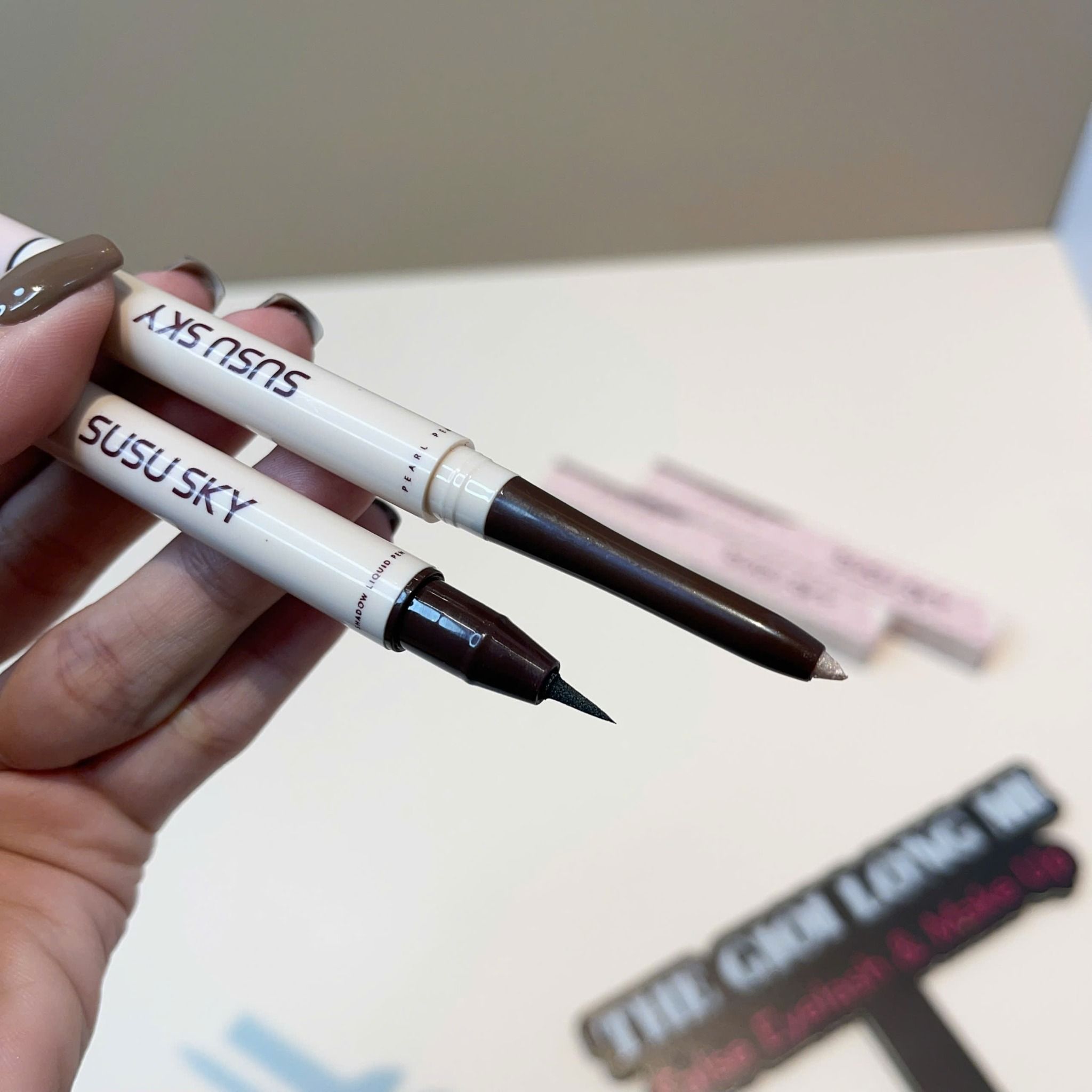 Susu Sky bút 2 đầu tạo bọng mắt và kẻ viền eyeliner