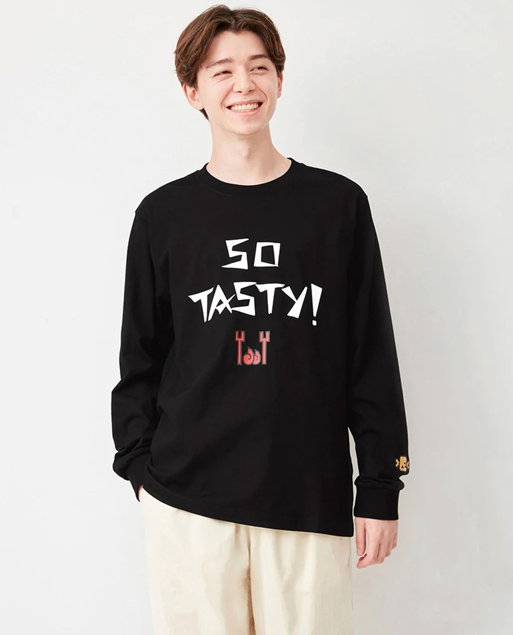 12.19.22 - VTG LONGSLEEVE SHIRT - GU BY UNIQLO X MONSTER HUNTER