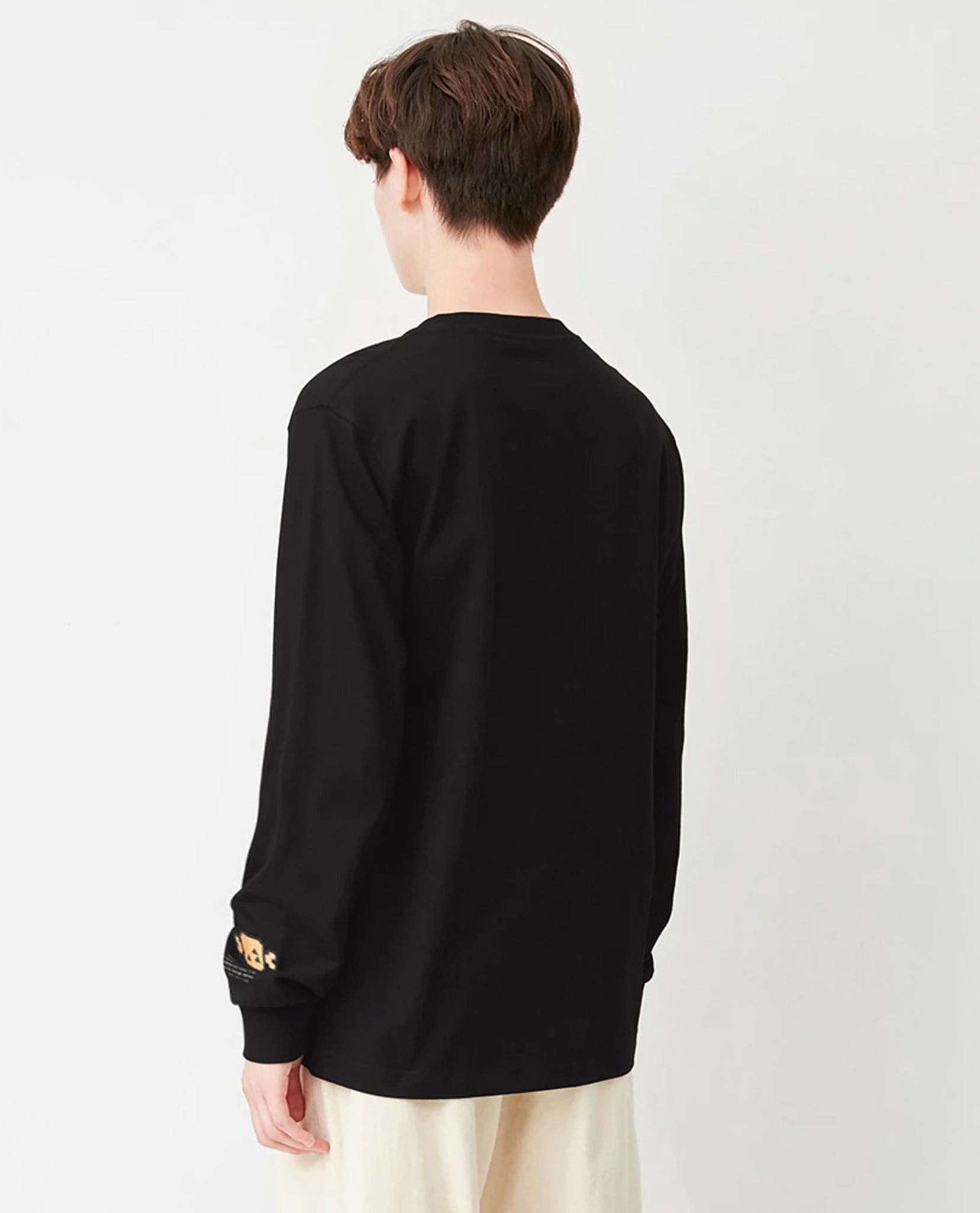 12.19.22 - VTG LONGSLEEVE SHIRT - GU BY UNIQLO X MONSTER HUNTER