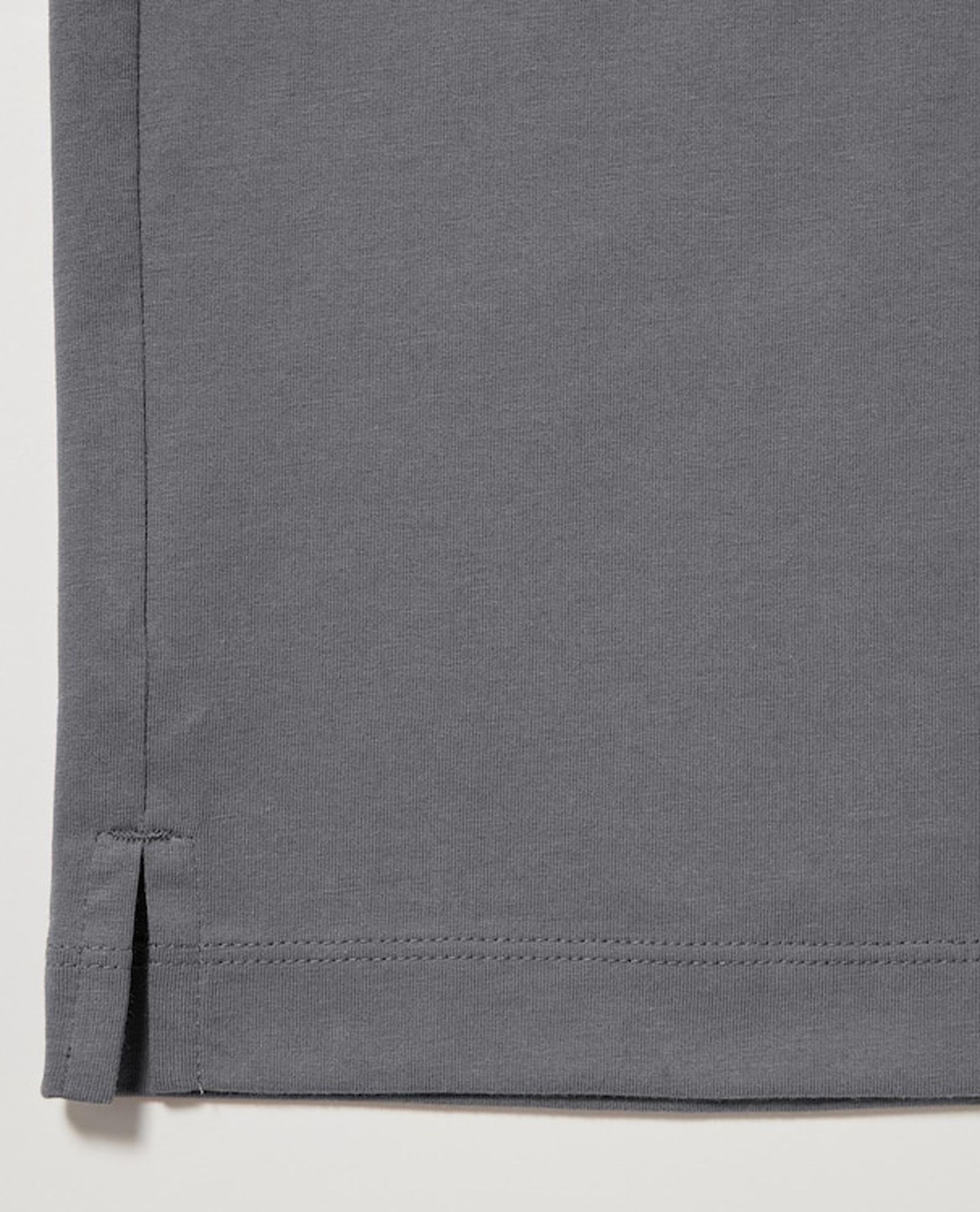 02.20.23 - VTG AIRism COTTON UV PROTECTION LONGSLEEVE SHIRT - UNIQLO