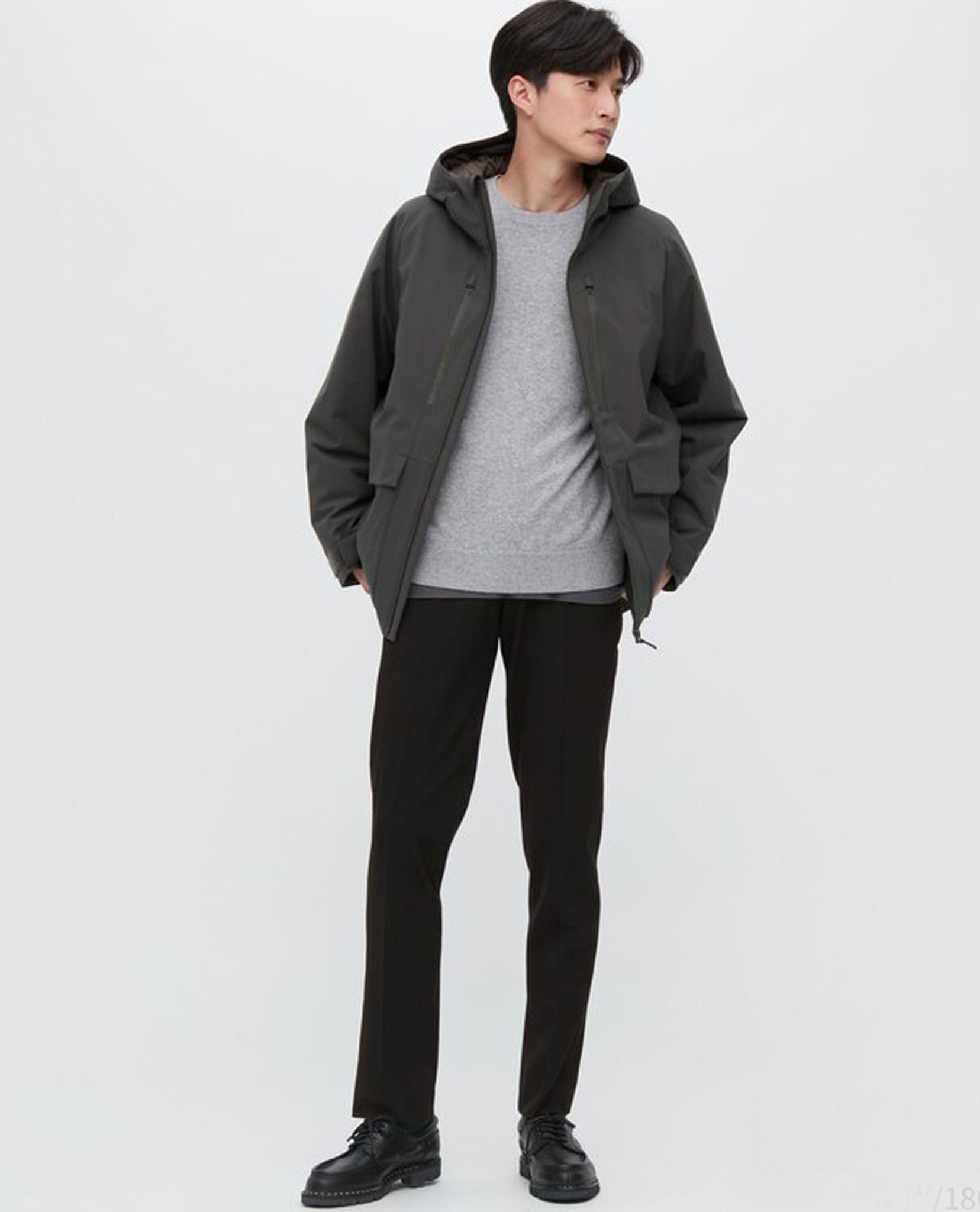 02.13.23 - VTG HEATTECH SMART SLIM PANTS - UNIQLO