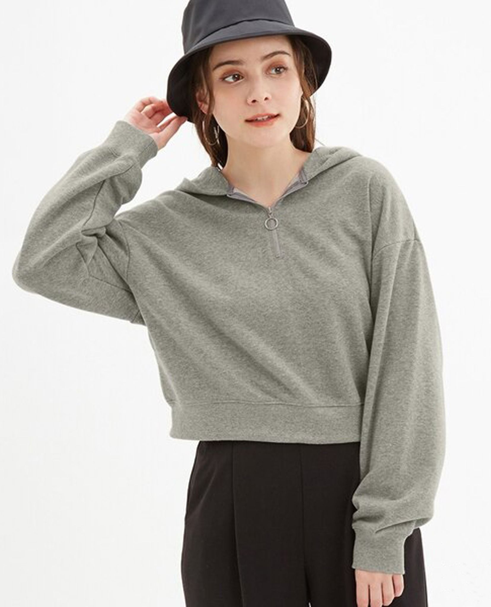 09.26.22 - VTG CROPPED PULLOVER HOODIE - GU BY UNIQLO