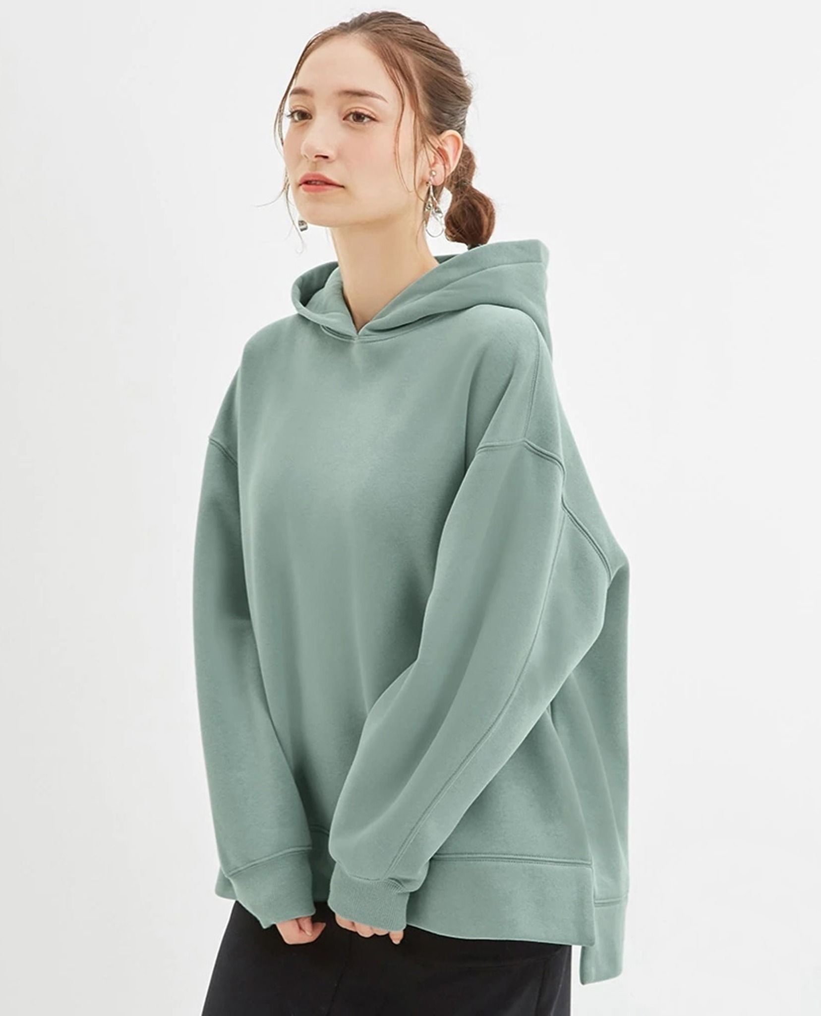 09.26.22 - VTG BOXY FIT PULLOVER HOODIE - GU BY UNIQLO