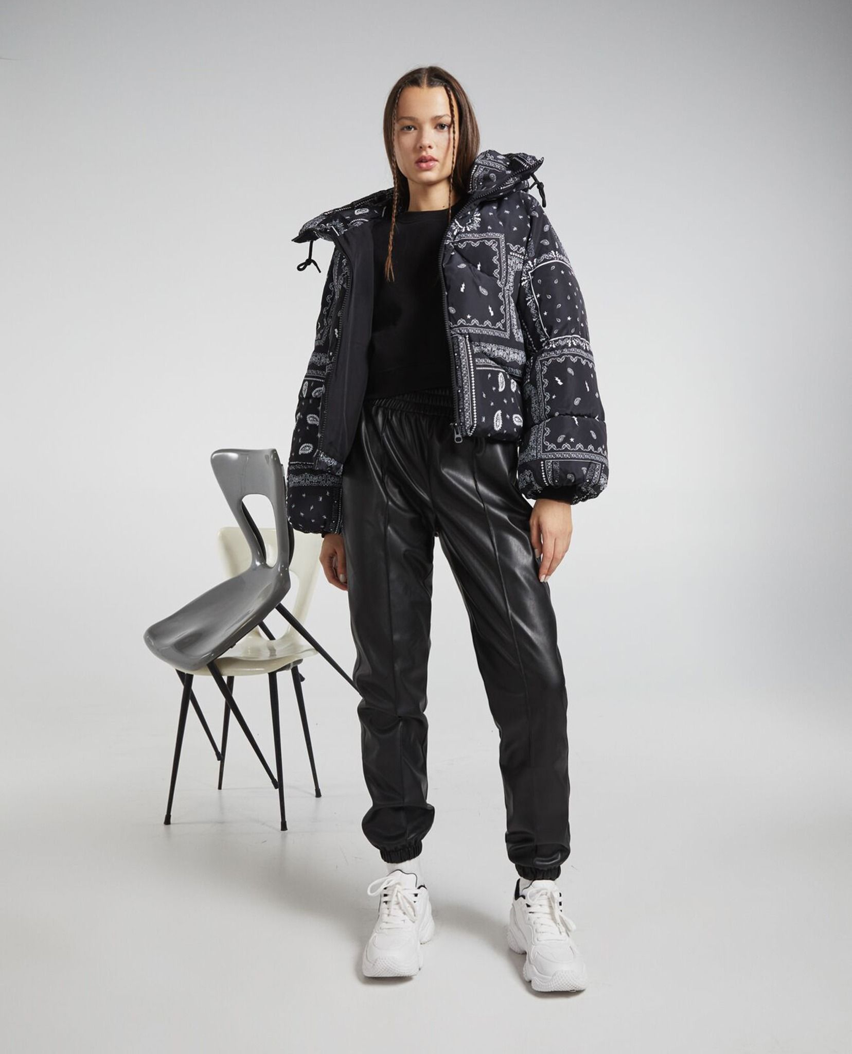 10.31.22 - VTG CROPPED PUFFER JACKET - BERSHKA