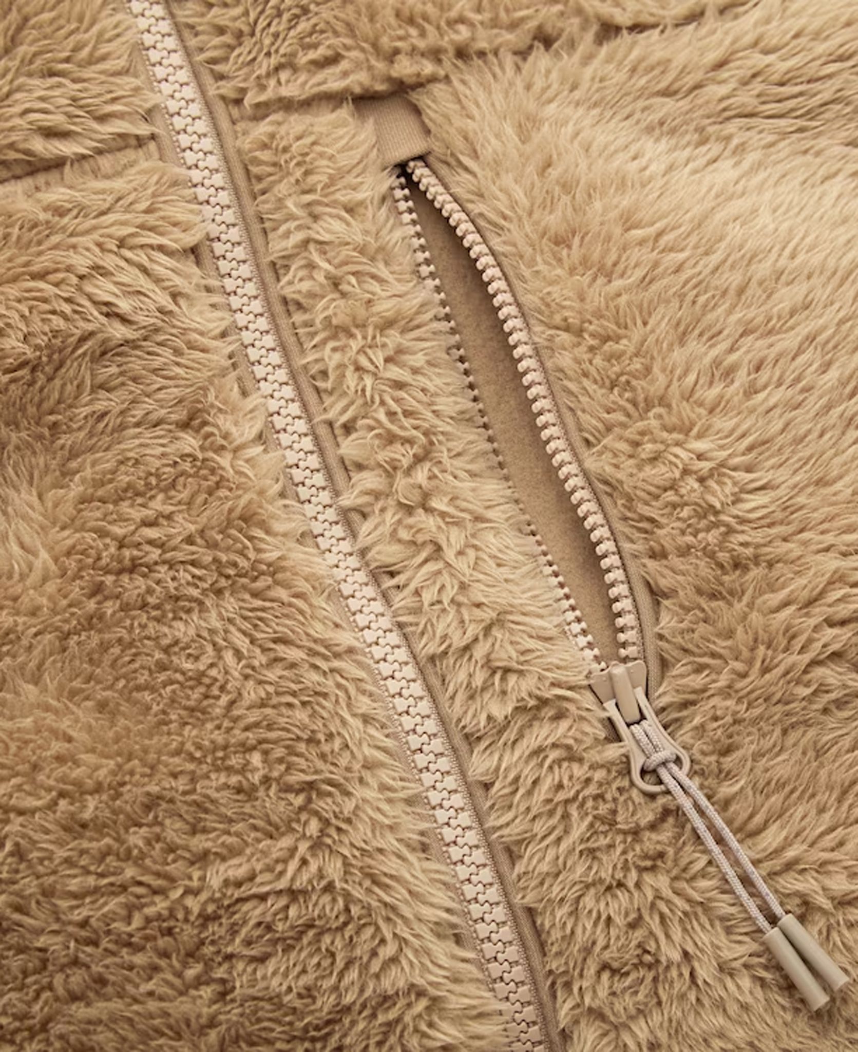 12.12.23 - VTG WINDPROOF FLUFFY YARR FLEECE JACKET - UNIQLO