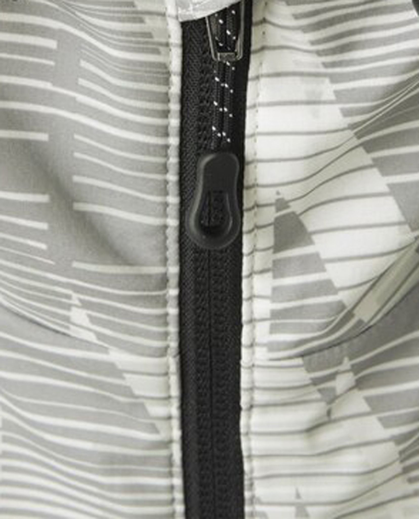 12.23.22 - VTG WINDBREAKER JACKET - GU BY UNIQLO