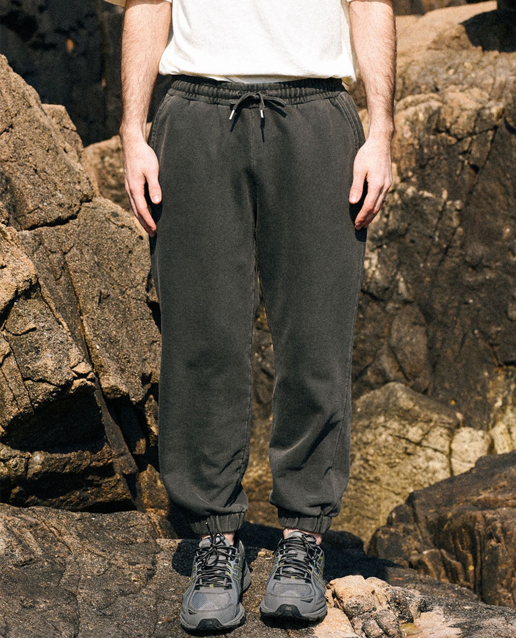 PIGMENT WASHED JOGGER SWEAT PANTS - TRAVEL