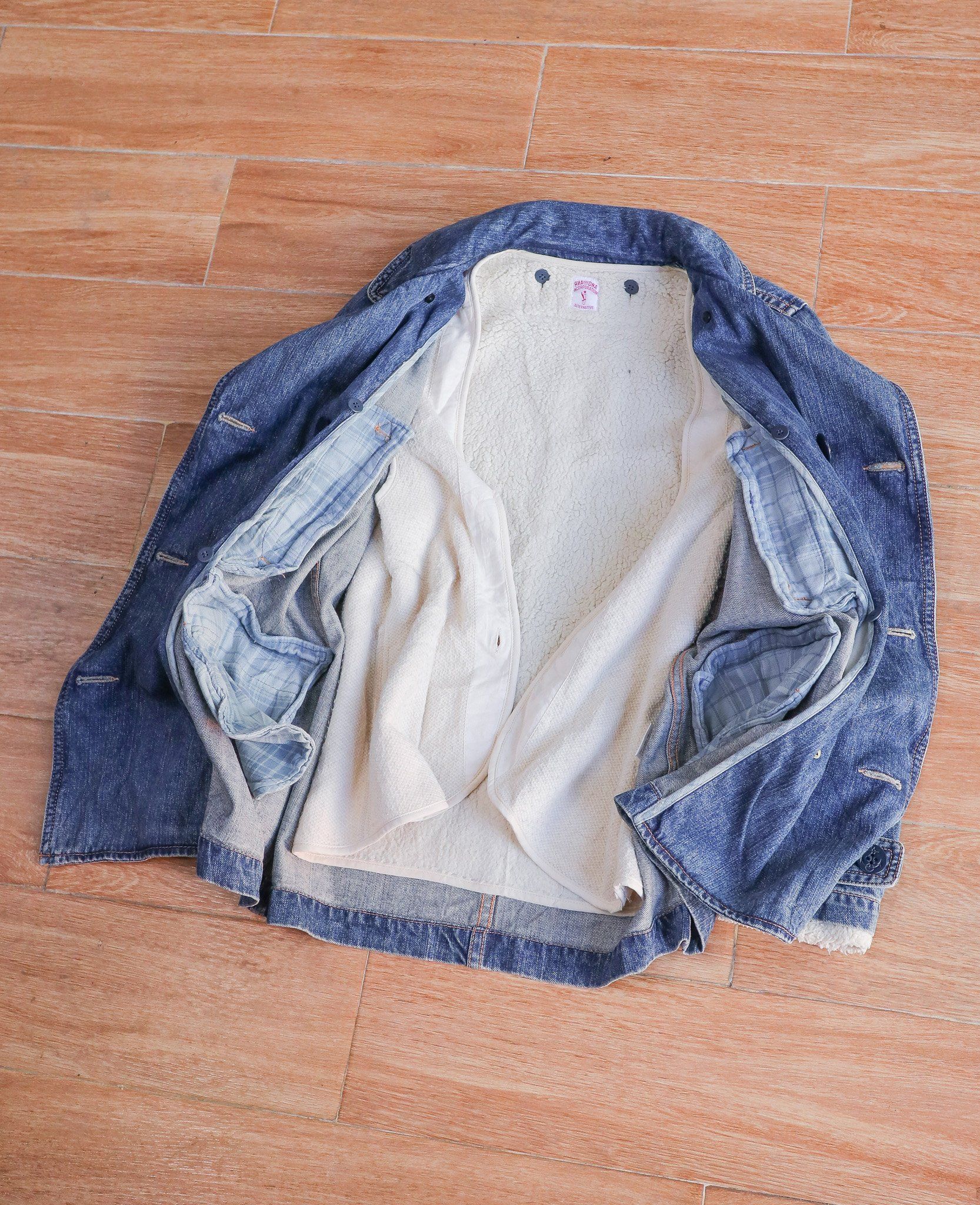 11.17.24 - VTG DOUBLE BREASTED SHERPA LINED DENIM JACKET - RNA INC