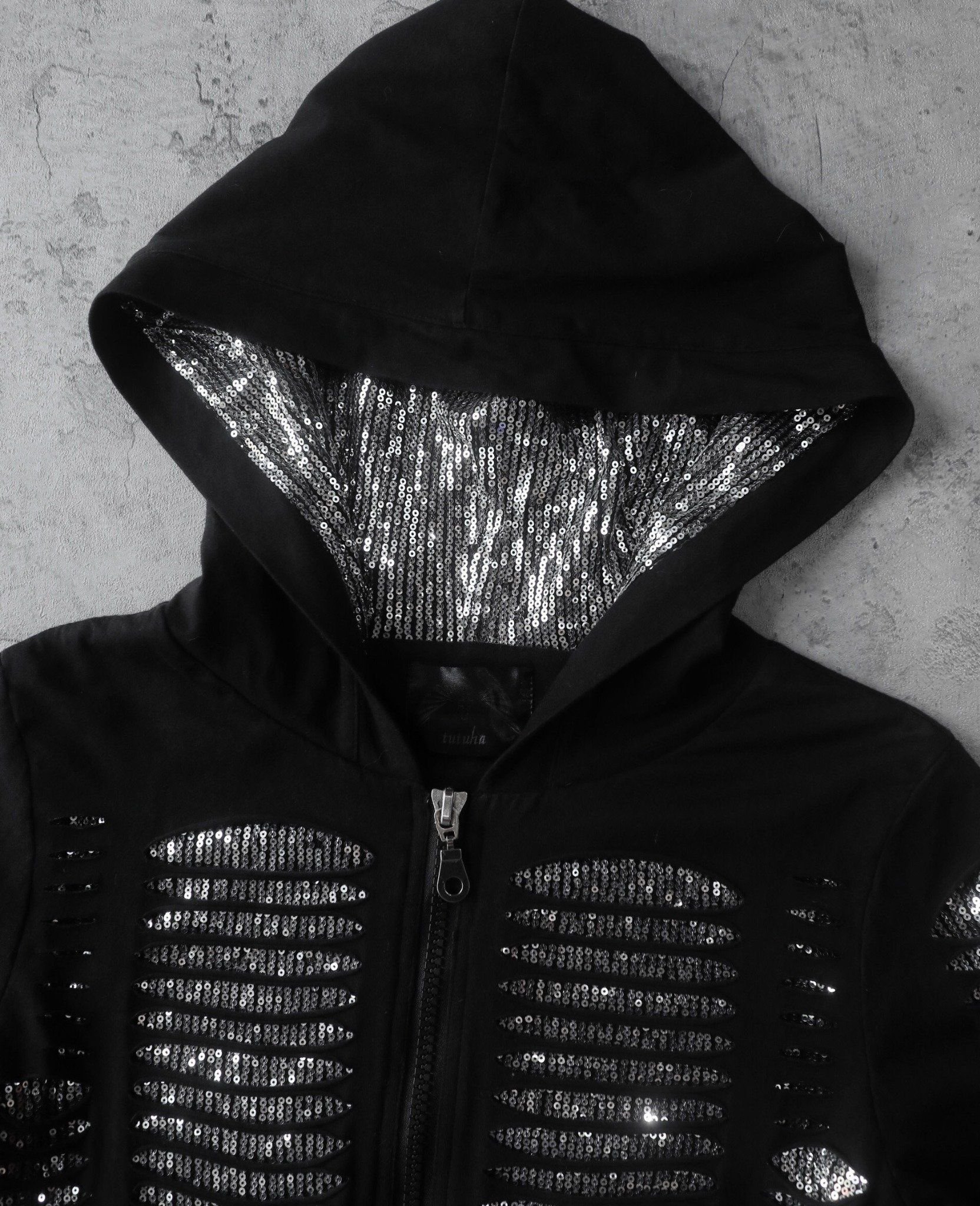 02.28.24 - VTG DOUBLE LAYER ZIP UP HOODIE - TUTUHA