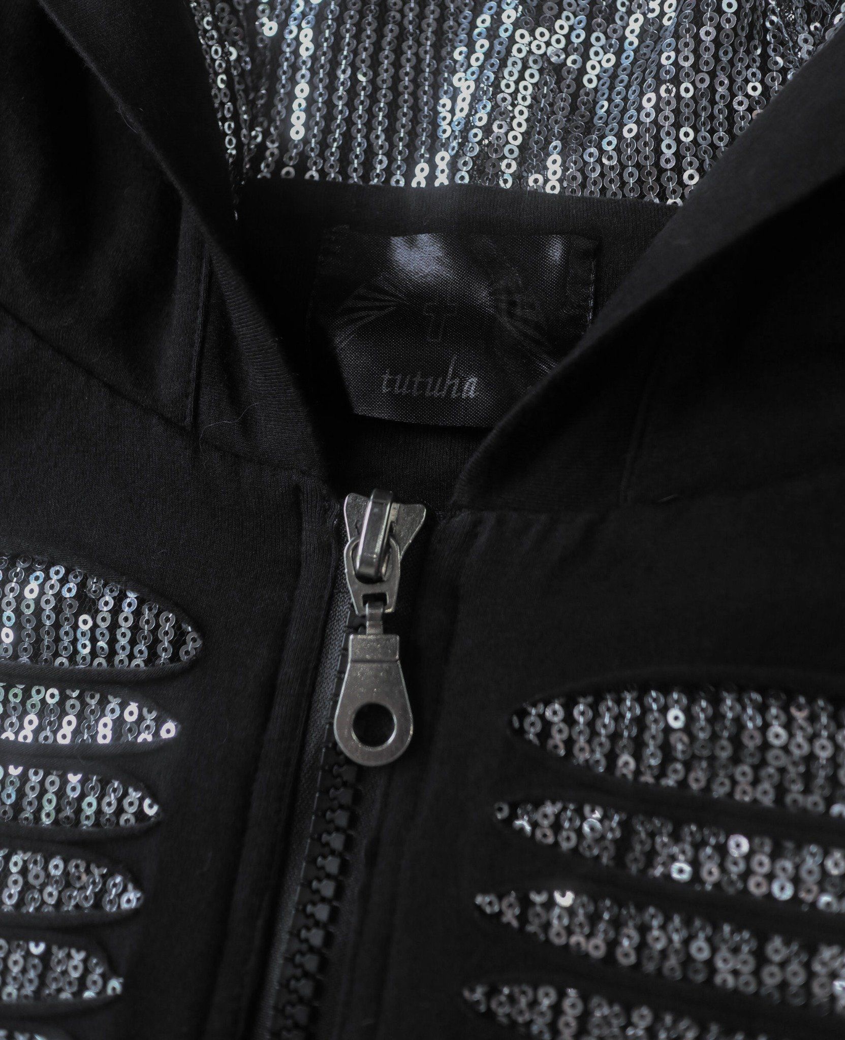 02.28.24 - VTG DOUBLE LAYER ZIP UP HOODIE - TUTUHA