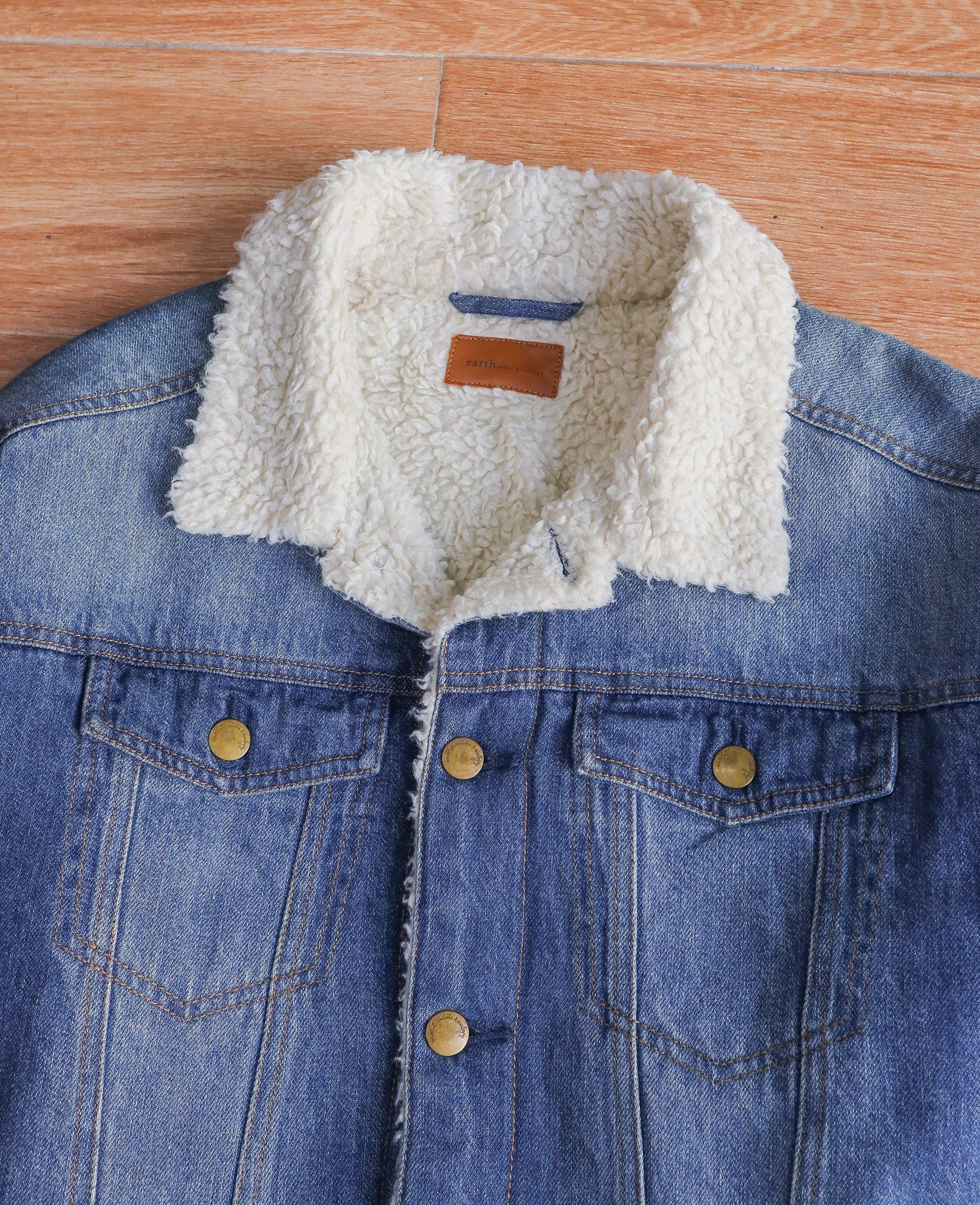 11.17.24 - VTG CROPPED SHERPA LINED DENIM JACKET - EARTH MUSIC & ECOLOGY