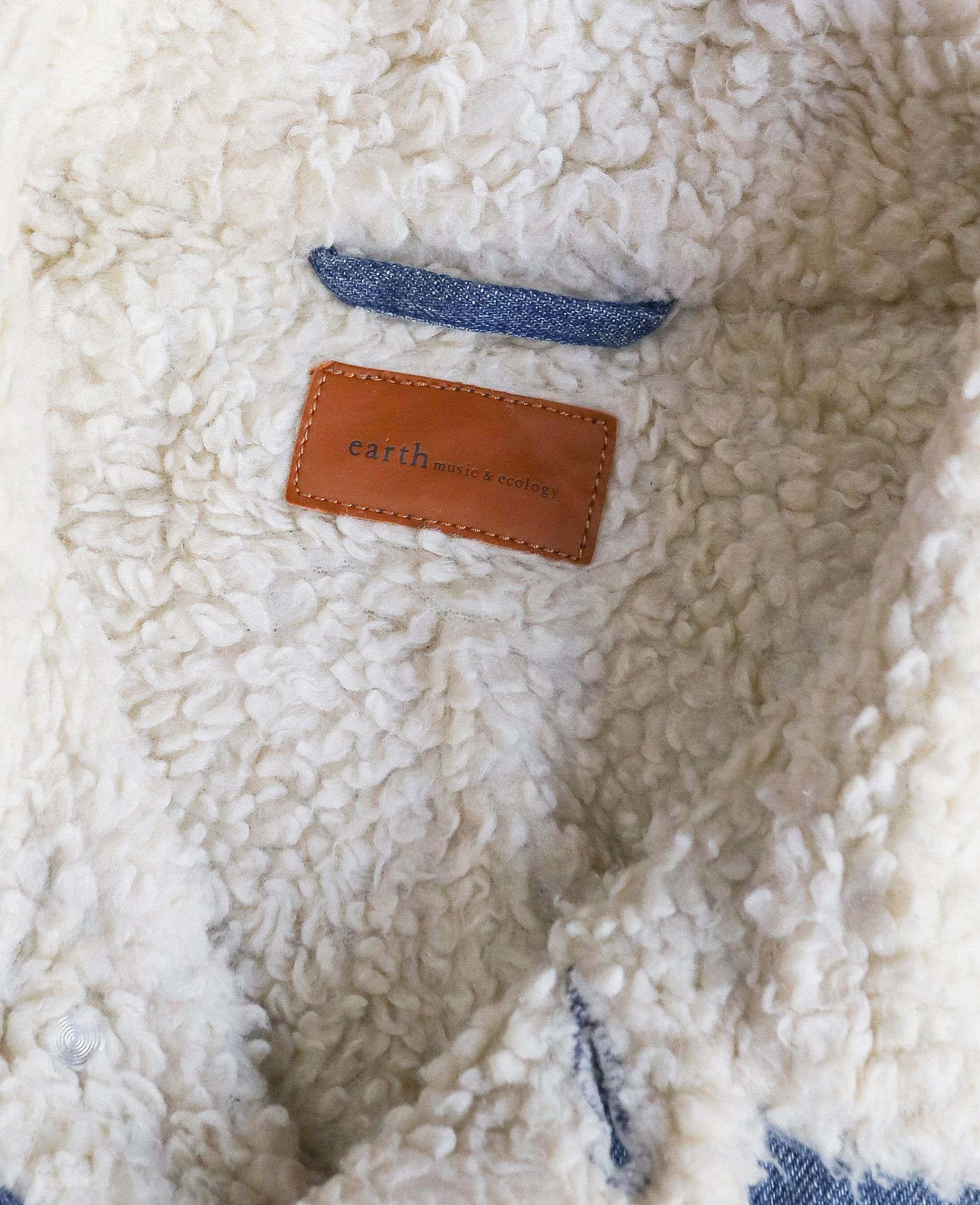 11.17.24 - VTG CROPPED SHERPA LINED DENIM JACKET - EARTH MUSIC & ECOLOGY
