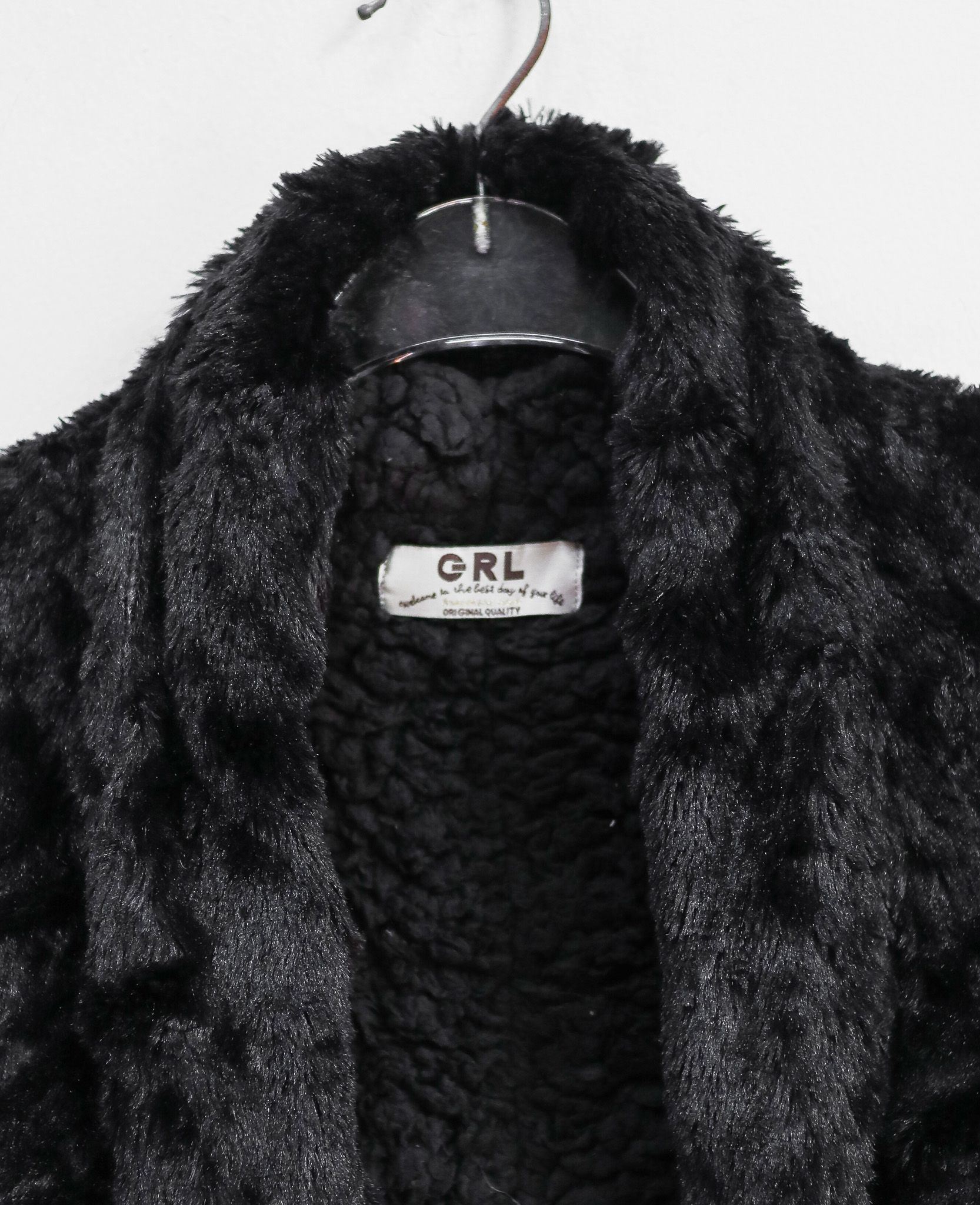 12.16.24 - VTG FAUX FUR CARDIGAN JACKET - GRL