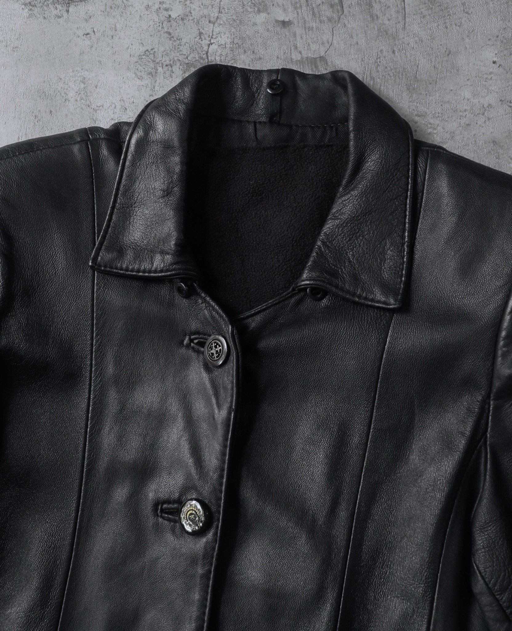02.28.24 - VTG LEATHER COAT JACKET