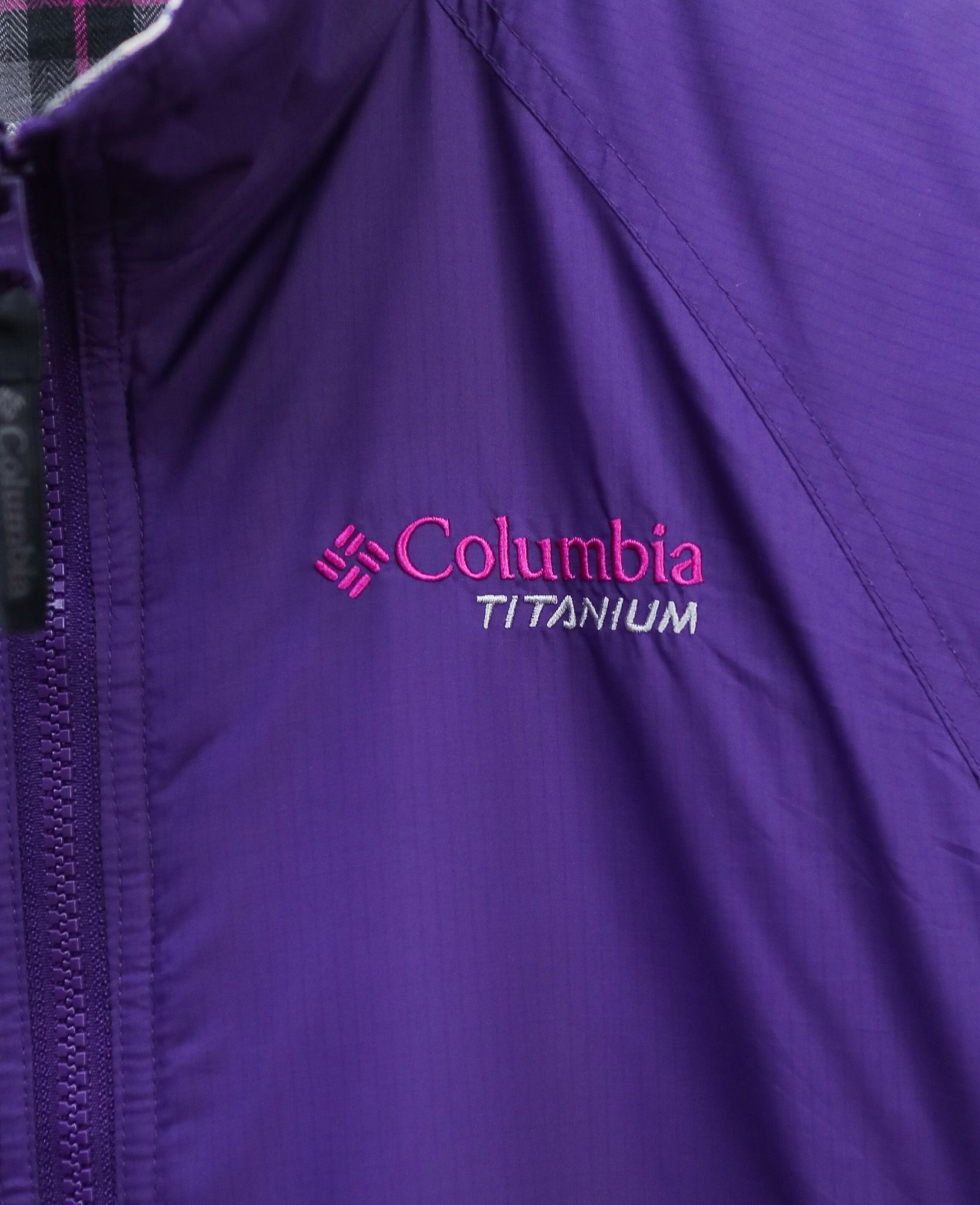 12.22.24 - VTG REVERSIBLE WINDBREAKER JACKET - COLUMBIA