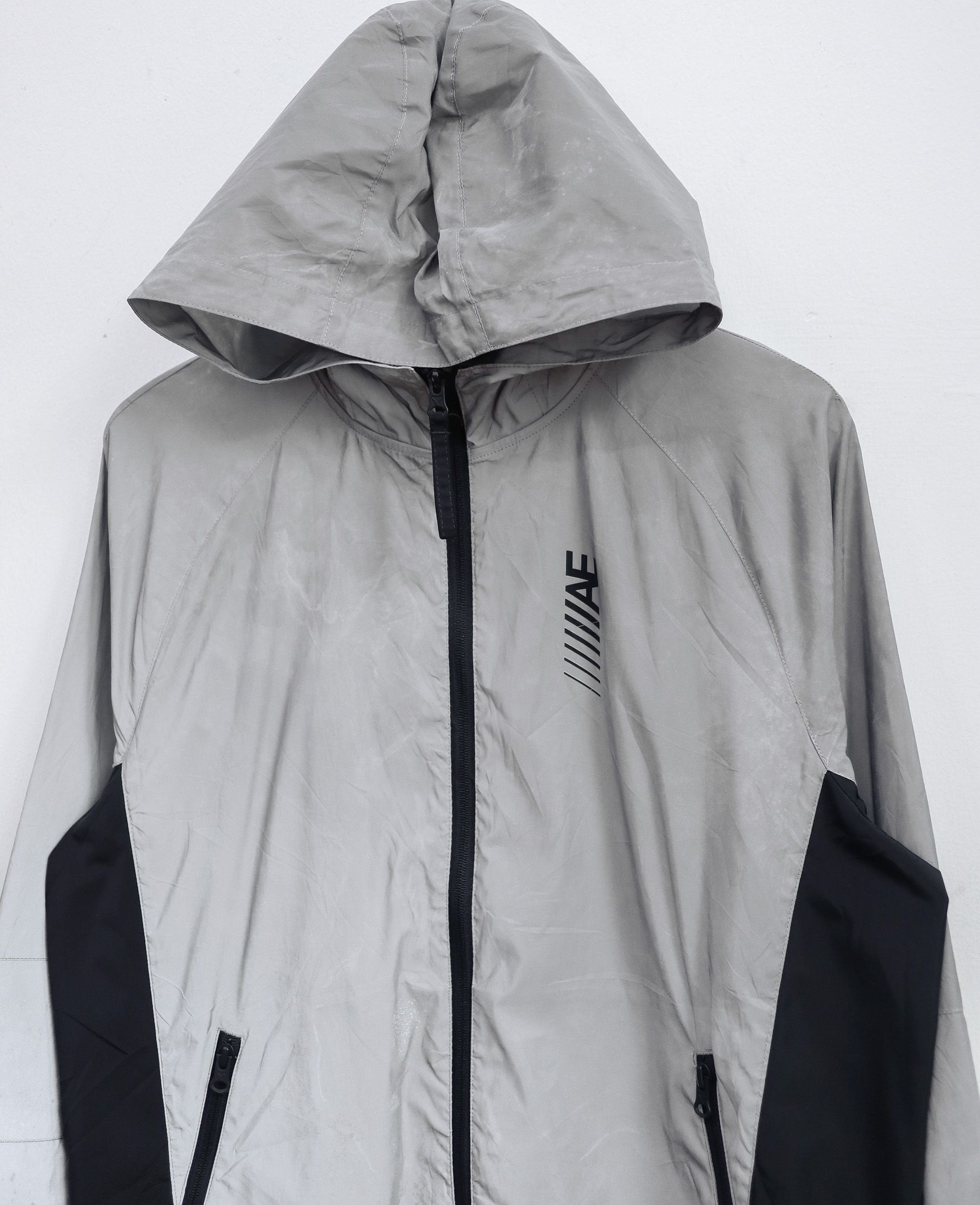 12.15.24 - VTG REFLECTION WINDBREAKER JACKET - AMERICAN EAGLE
