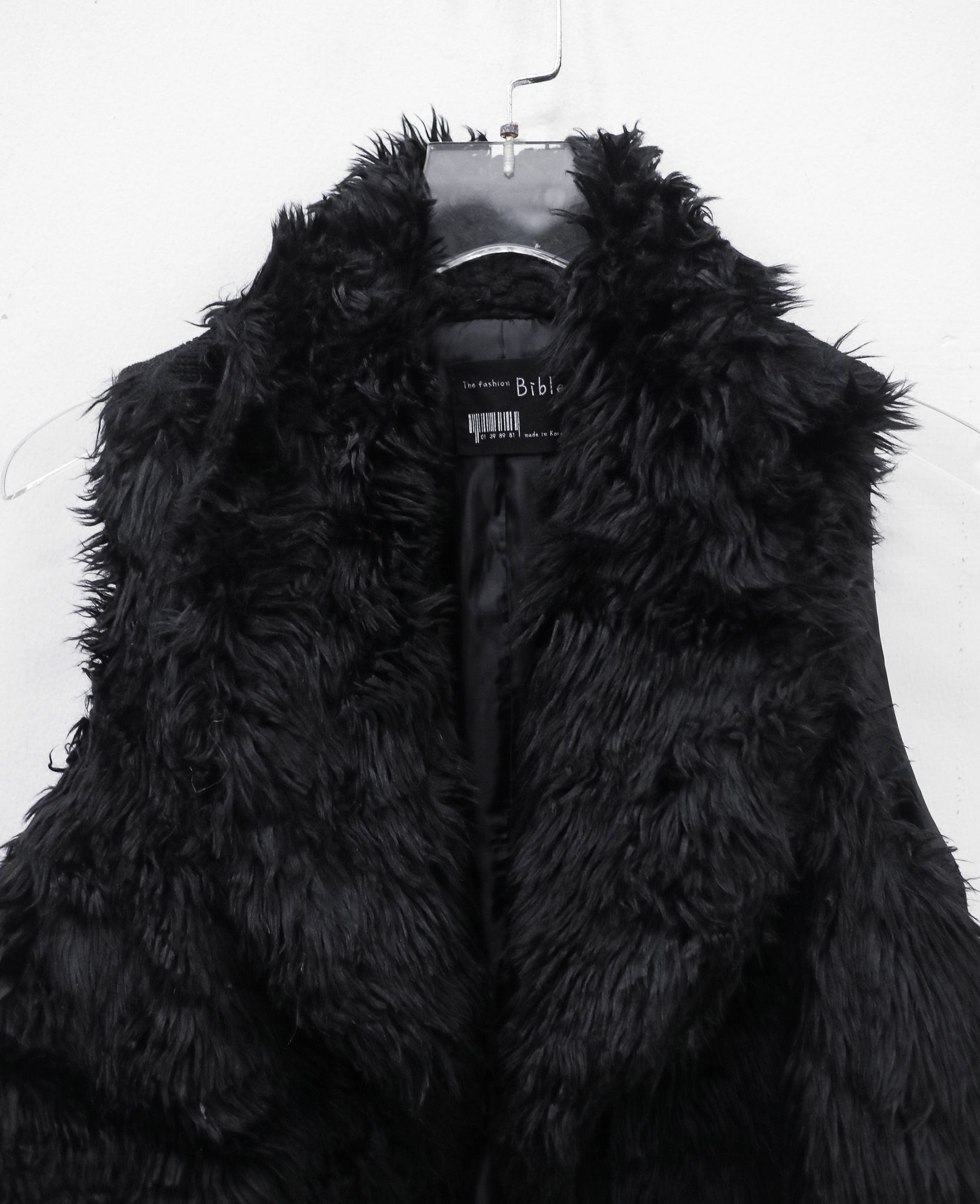 12.20.24 - VTG CROPPED FAUX FUR VEST JACKET - BIBLE