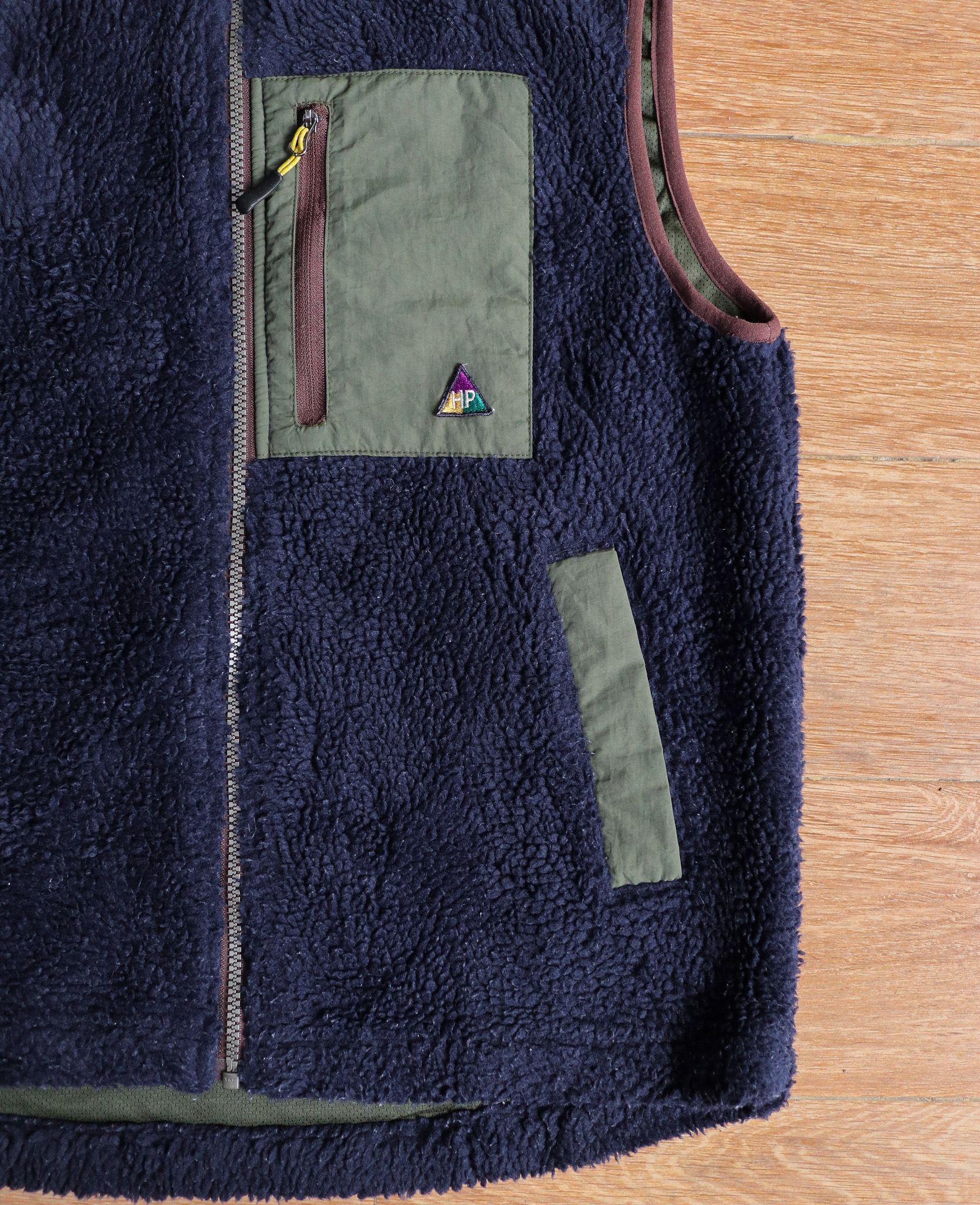 12.08.24 - VTG FLEECE VEST JACKET - HUSH PUPIES