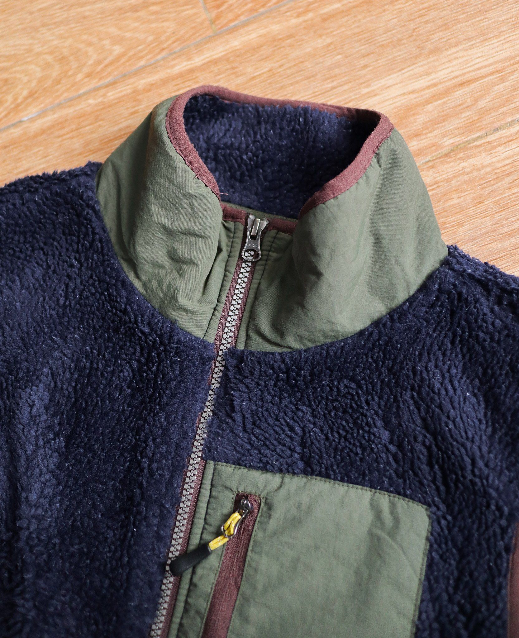 12.08.24 - VTG FLEECE VEST JACKET - HUSH PUPIES