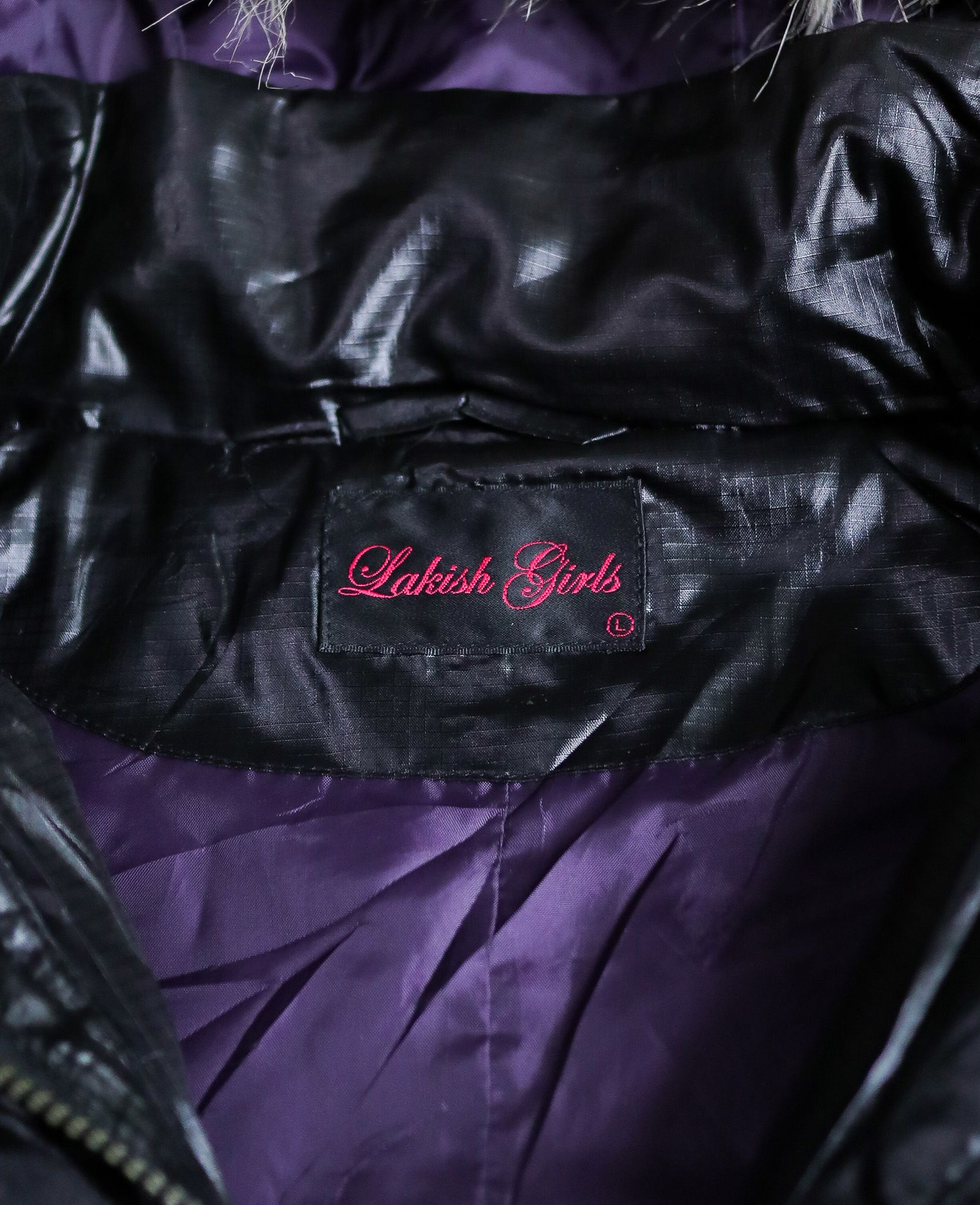 12.08.24 - VTG CROPPED PUFFER VEST JACKET - LAKAISH GIRLS