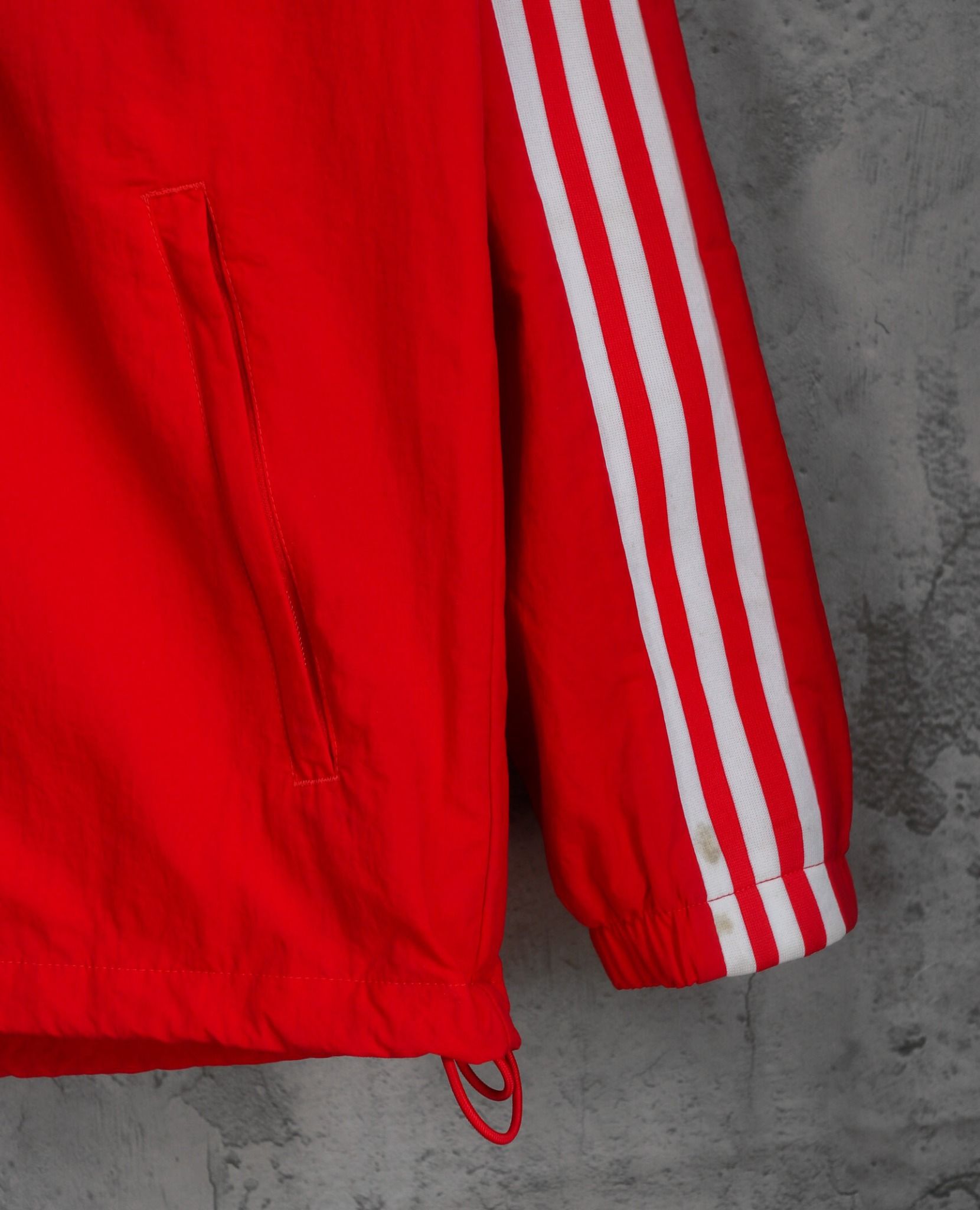 11.03.23 - VTG WINDBREAKER JACKET - ADIDAS