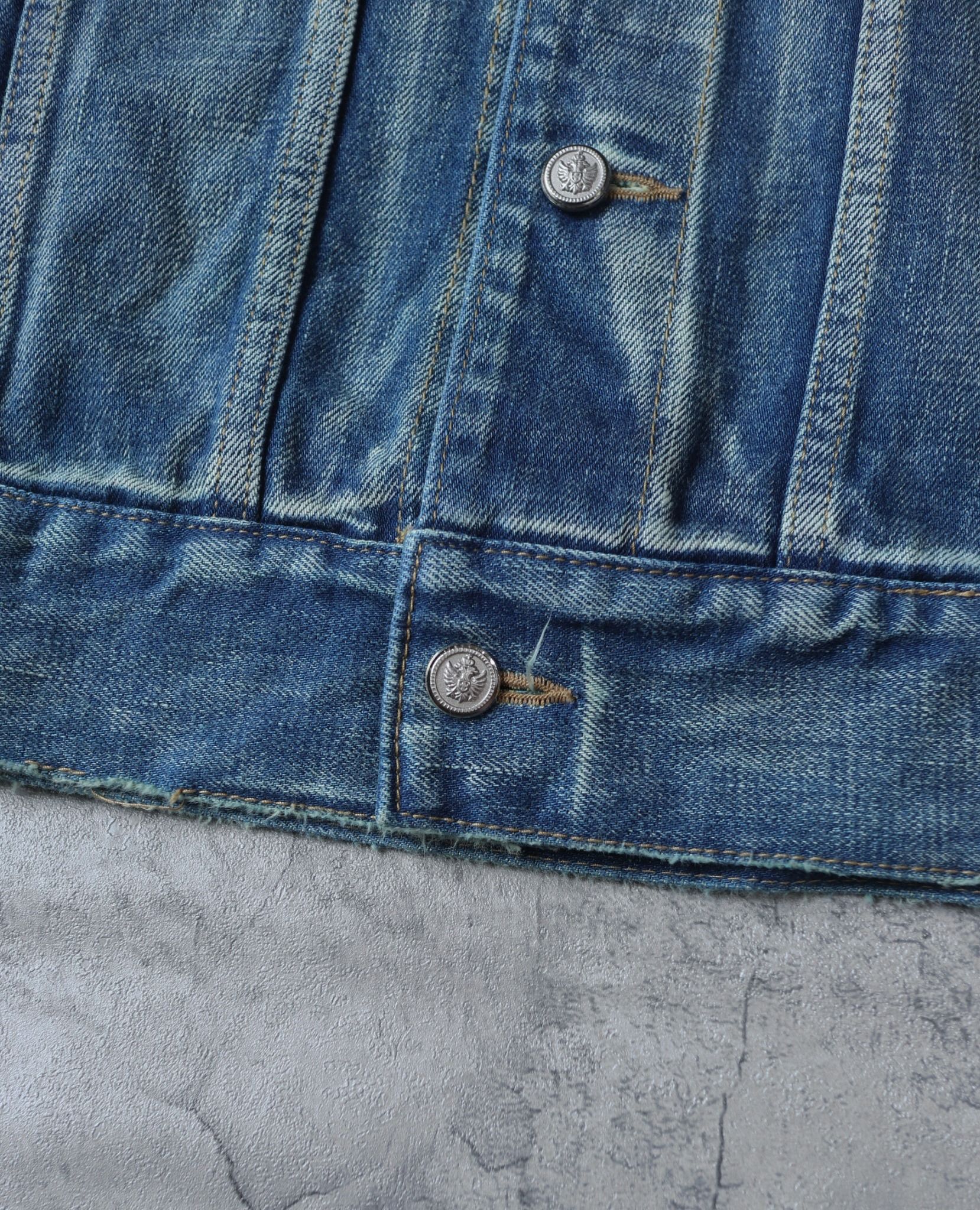 10.09.23 - VTG CROPPED DENIM JACKET