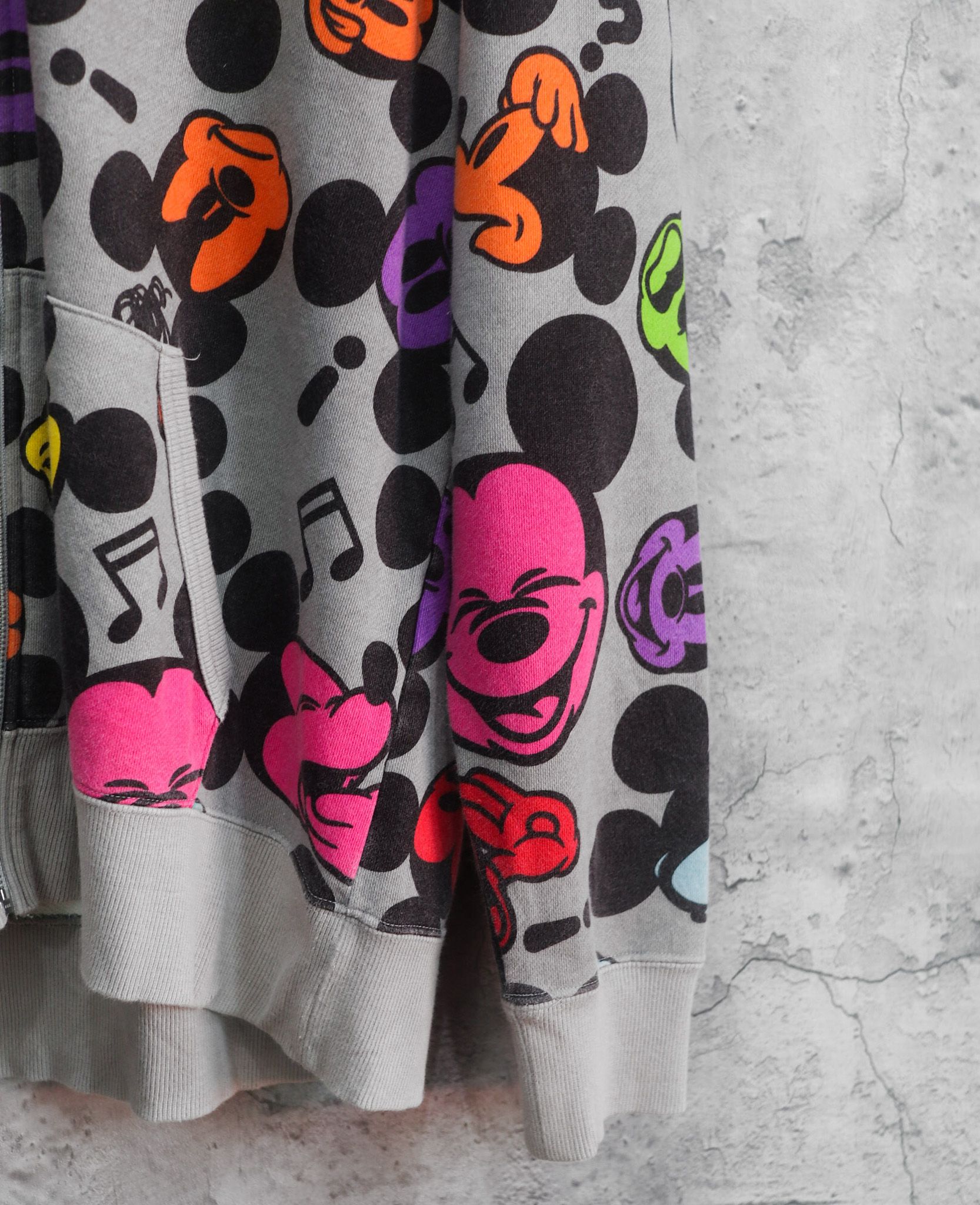 02.27.24 - VTG ZIP UP HOODIE - DISNEY