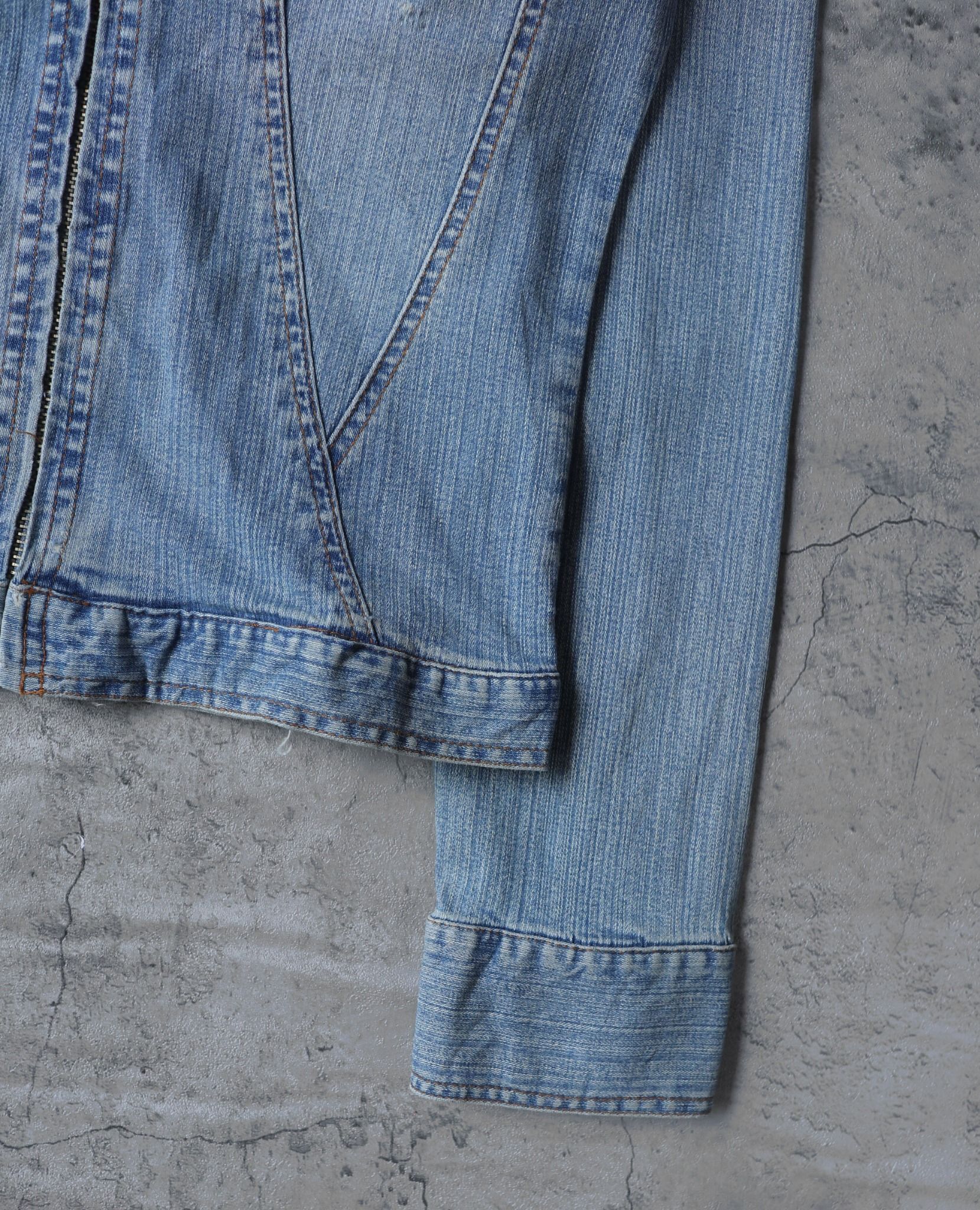 10.09.23 - VTG CROPPED DENIM JACKET - RAVI