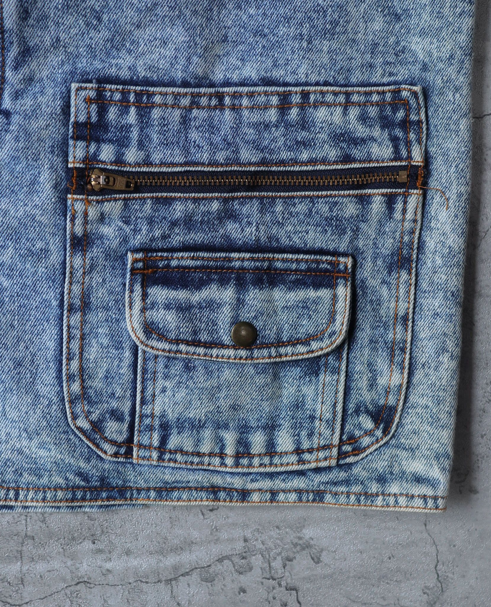 10.11.23 - VTG DENIM VEST WORK JACKET - GREAT DRAGON