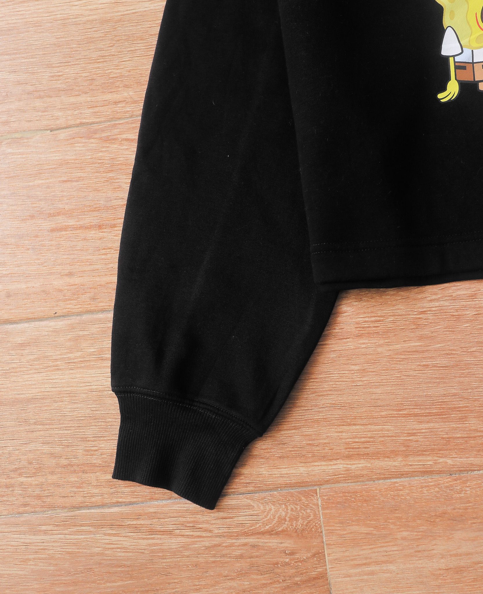 08.18.24 - VTG CROPPED PULLOVER HOODIE - GU by UNIQLO X SPONGEBOB 2020