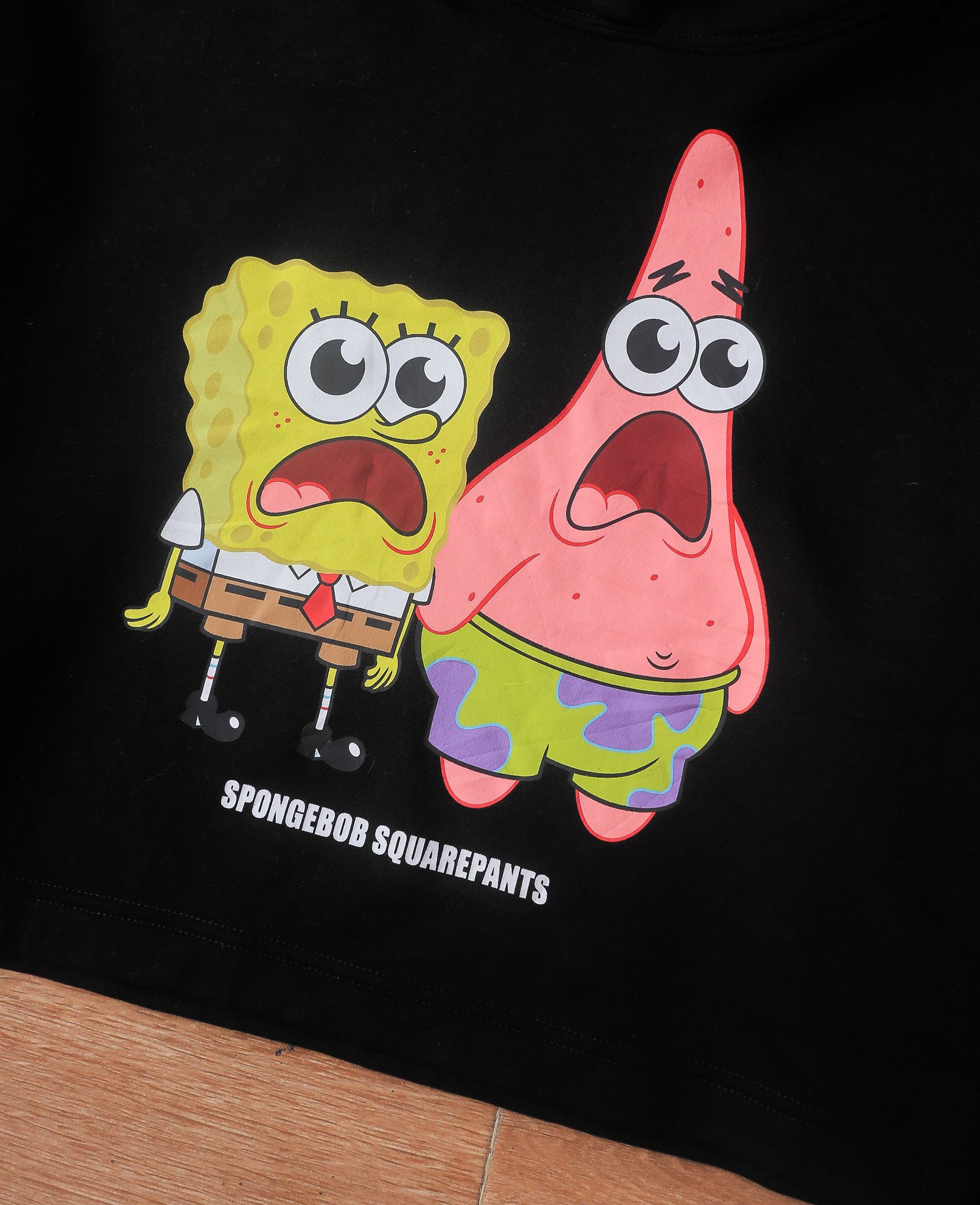 08.18.24 - VTG CROPPED PULLOVER HOODIE - GU by UNIQLO X SPONGEBOB 2020
