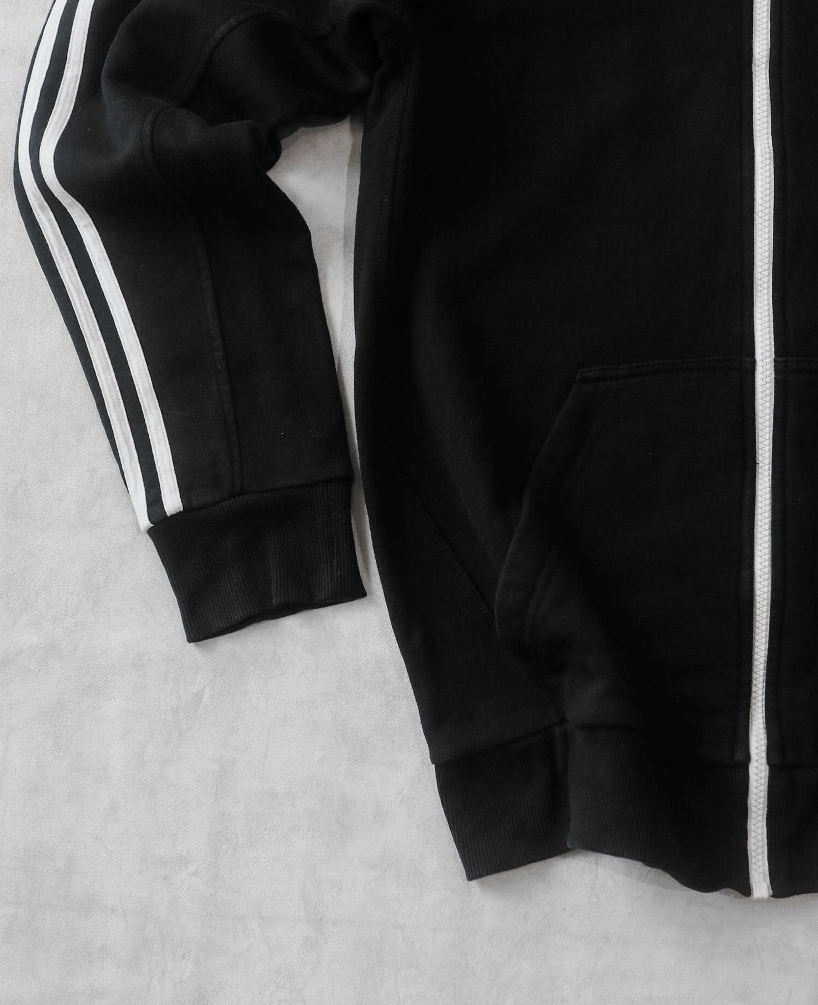 02.27.24 - VTG ZIP UP HOODIE - ADIDAS