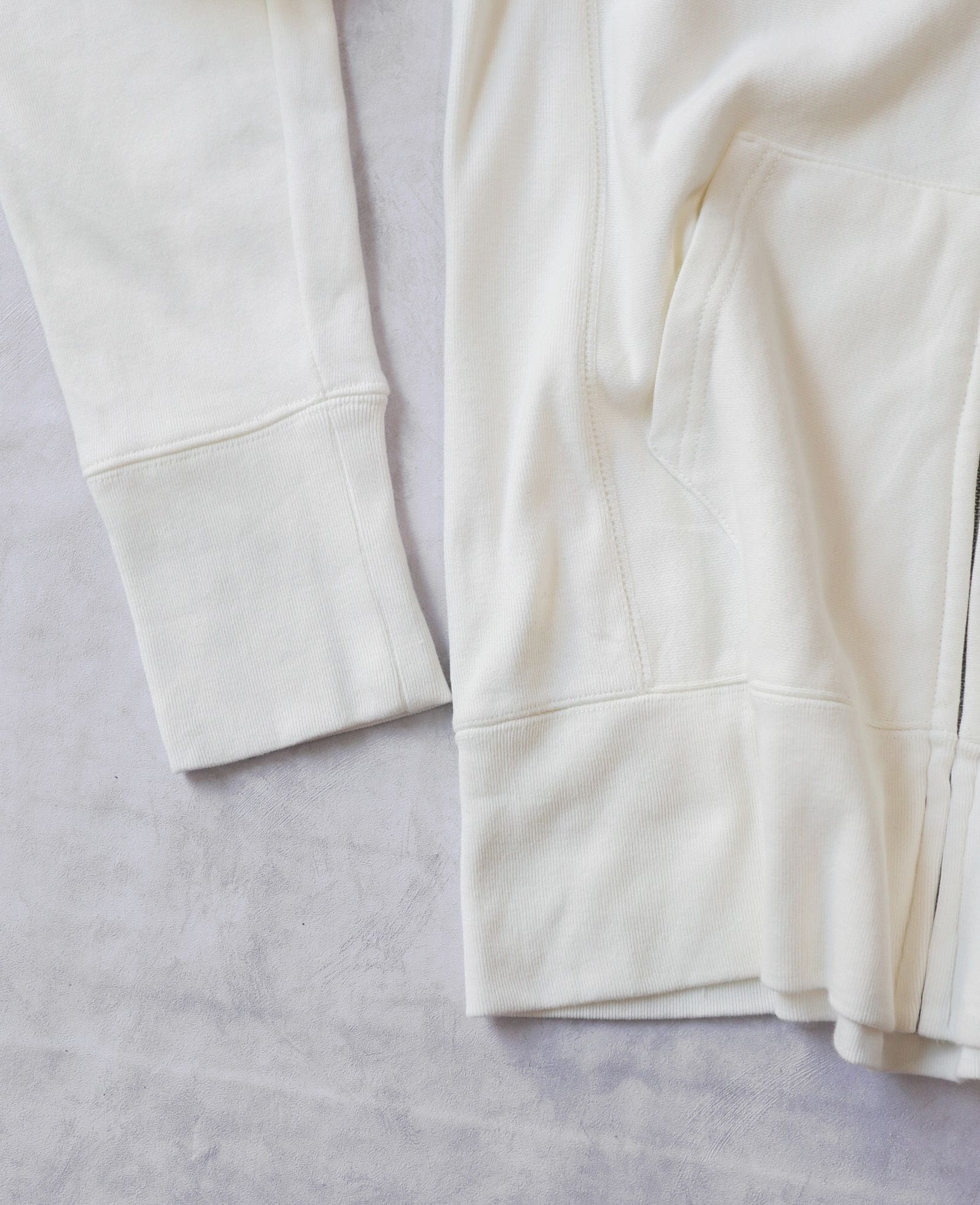 02.27.24 - VTG ZIP UP HOODIE - I LOVE R&C