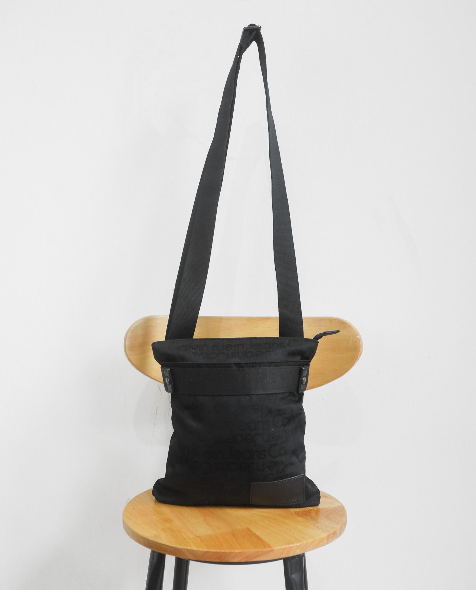 06.07.23 - VTG BAG - CALVIN KLEIN JEANS