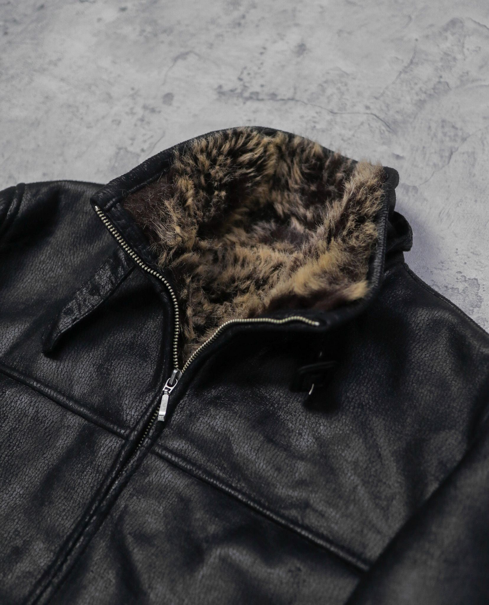 01.14.23 - VTG SHEARLING JACKET - SIFTY