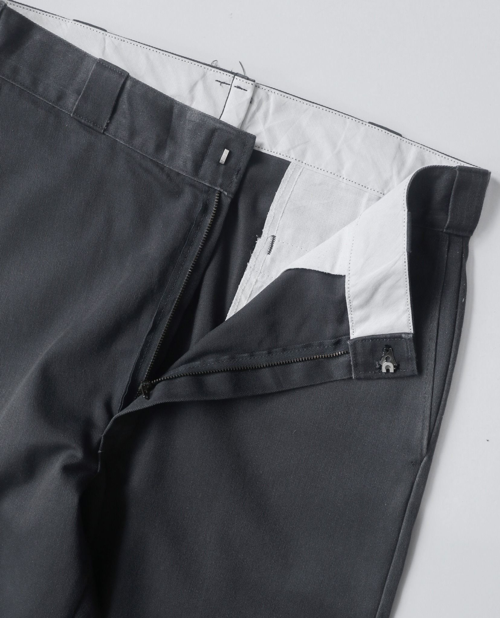 06.14.23 - VTG TWILL WORK PANTS - DICKIES