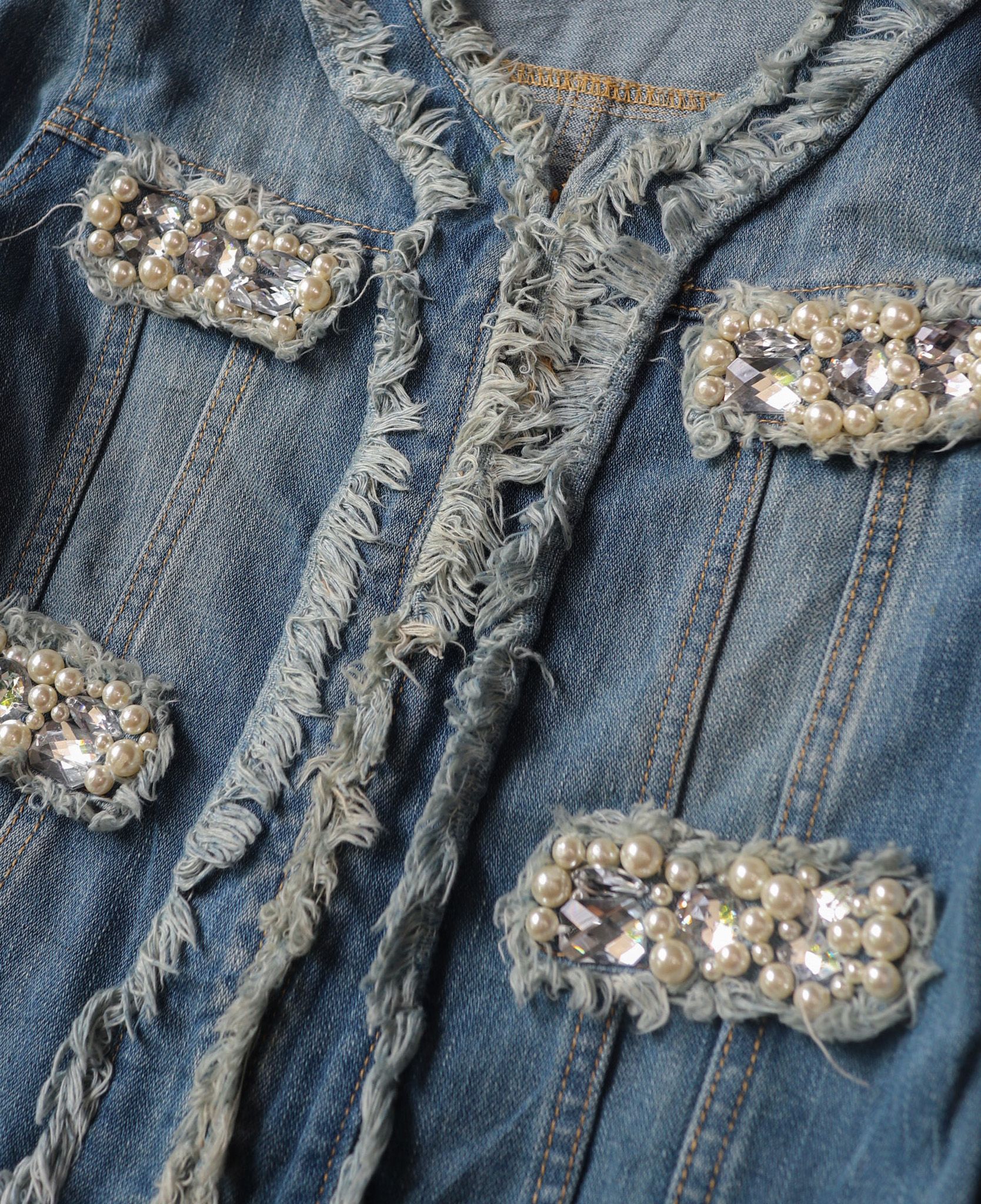 10.29.23 - VTG CROPPED DENIM JACKET - DURAS
