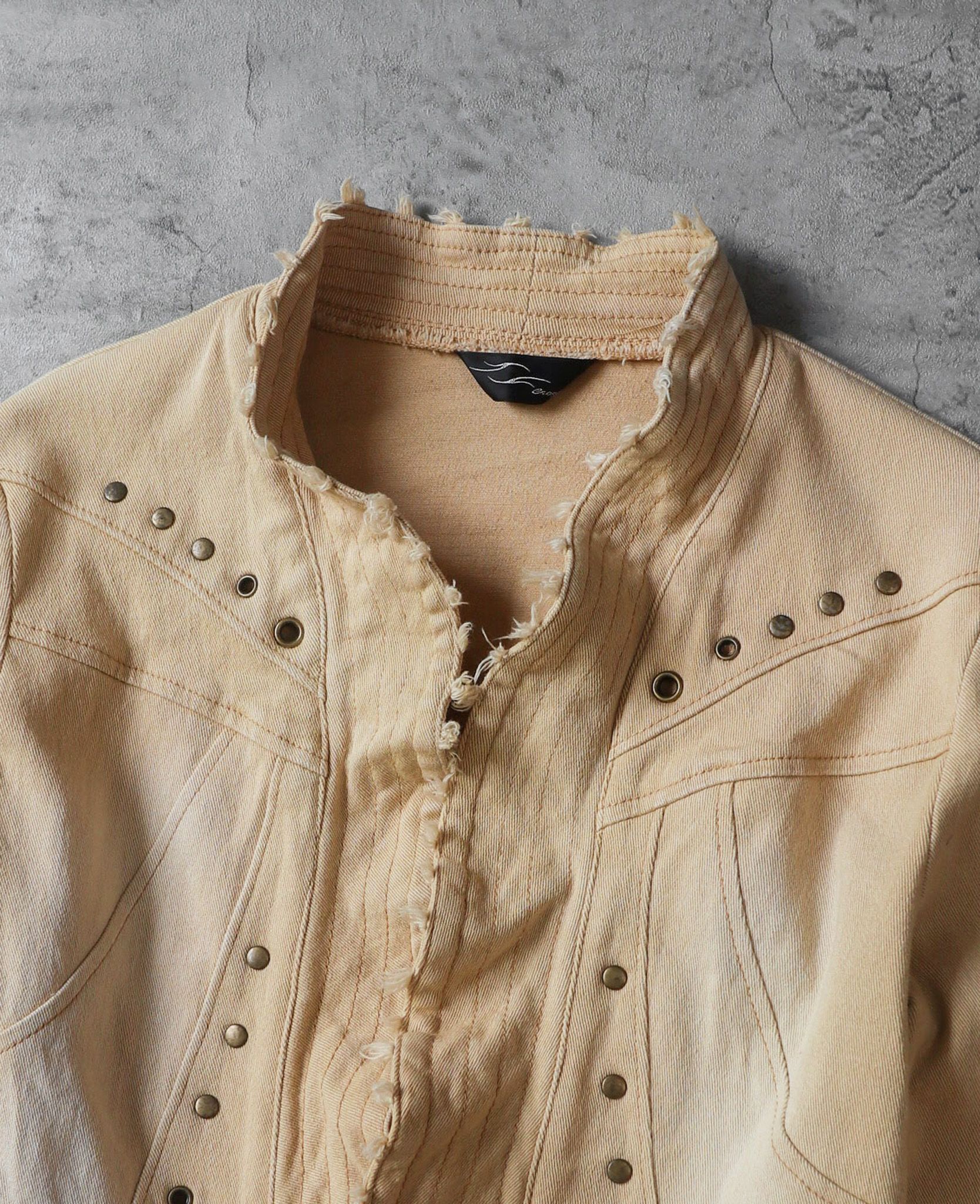 10.29.23 - VTG CROPPED DENIM JACKET - CRAGE
