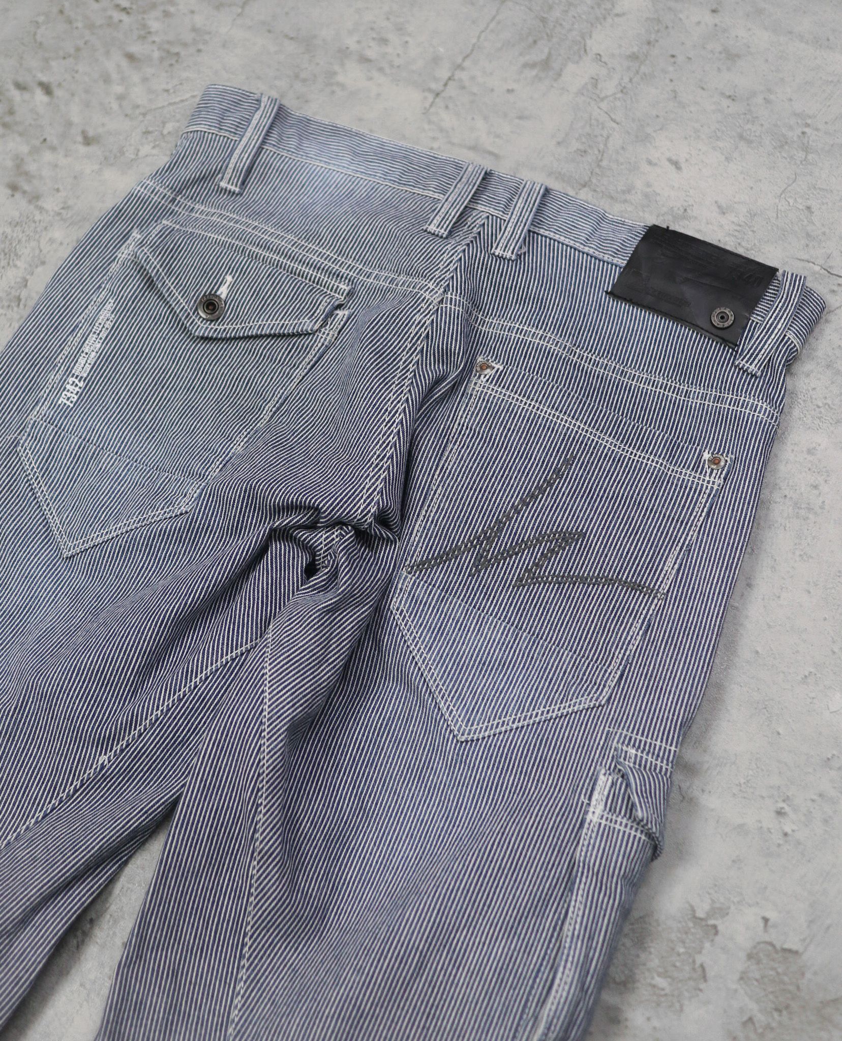 01.11.23 - VTG CARGO PANTS - I'Z FRONTIER