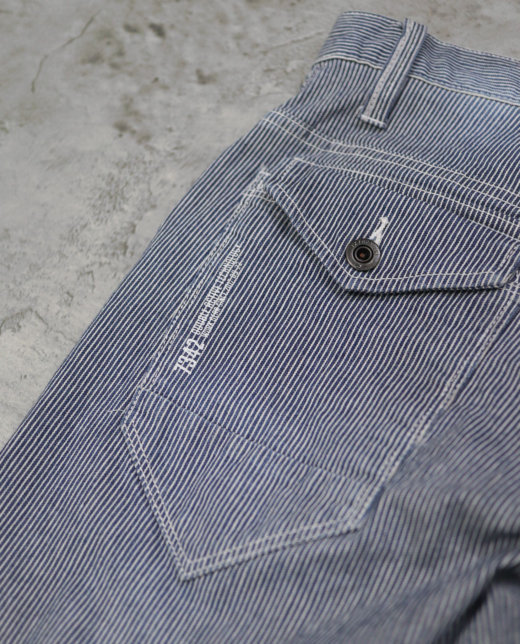 01.11.23 - VTG CARGO PANTS - I'Z FRONTIER