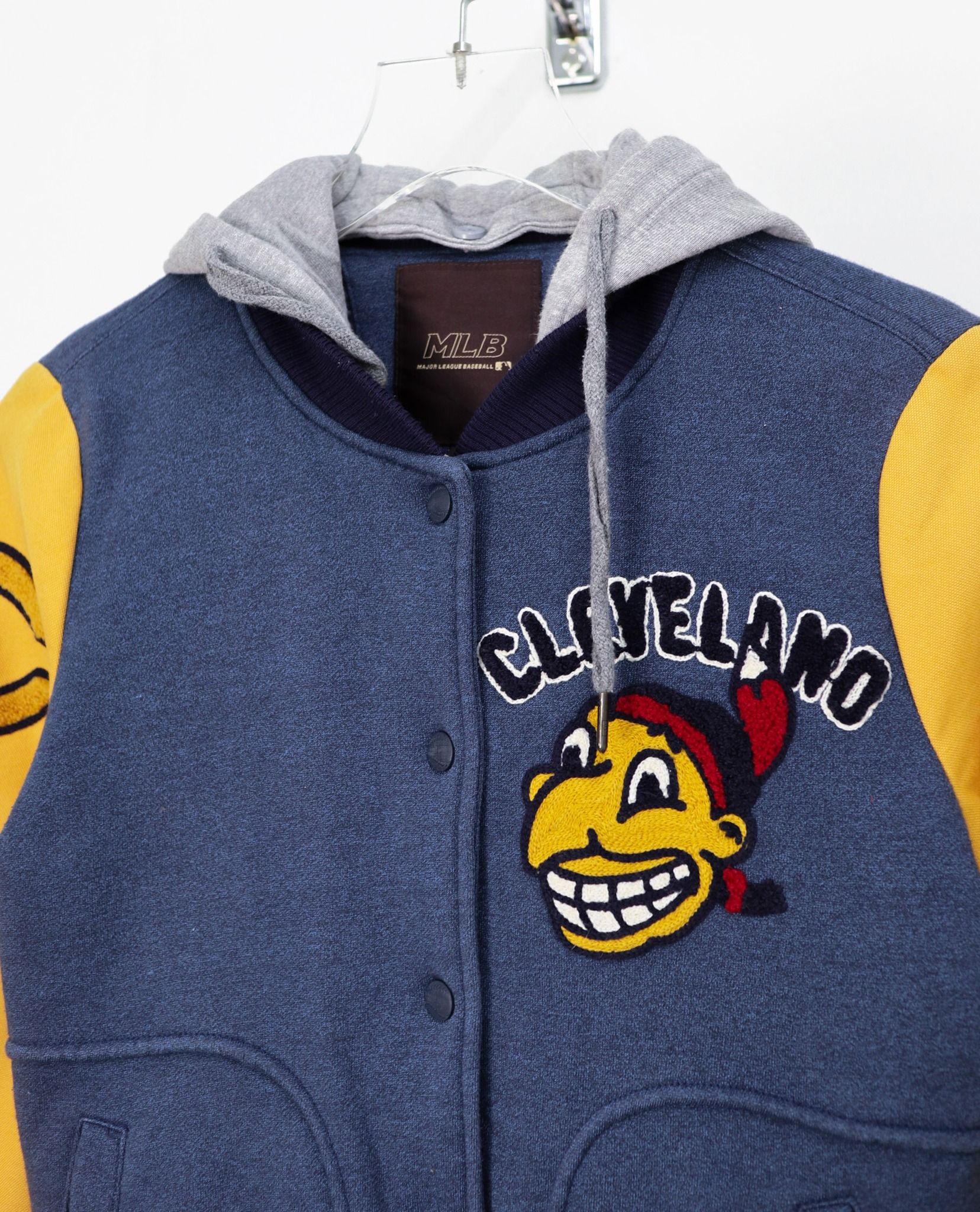 10.09.22 - VTG BASEBALL JACKET - MLB CLEVELAND
