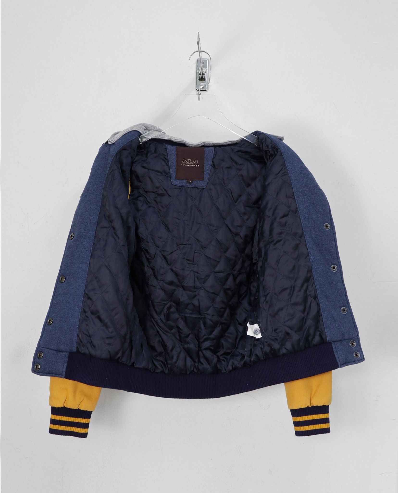 10.09.22 - VTG BASEBALL JACKET - MLB CLEVELAND