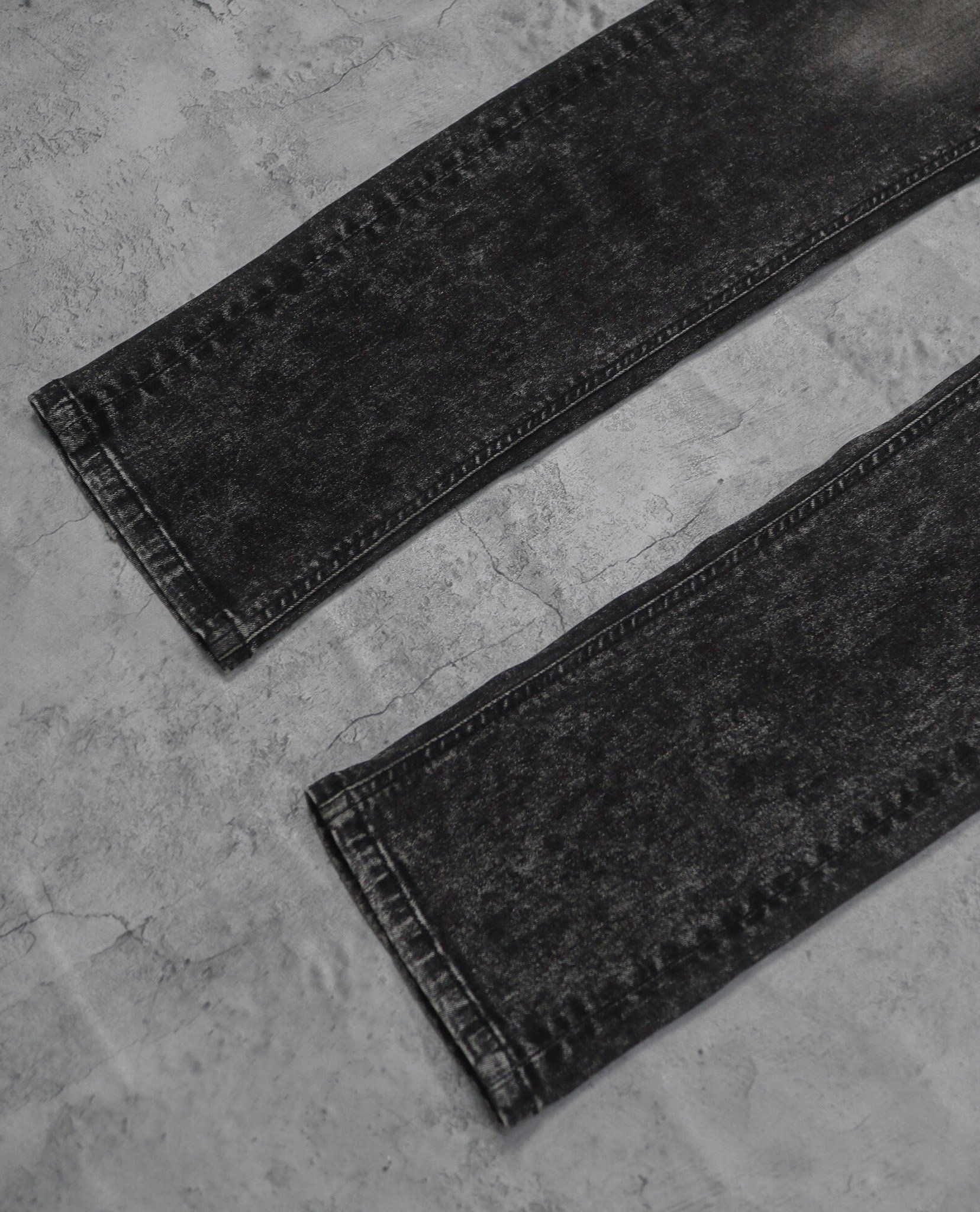01.10.23 - VTG DENIM PANTS - BLUMISTY