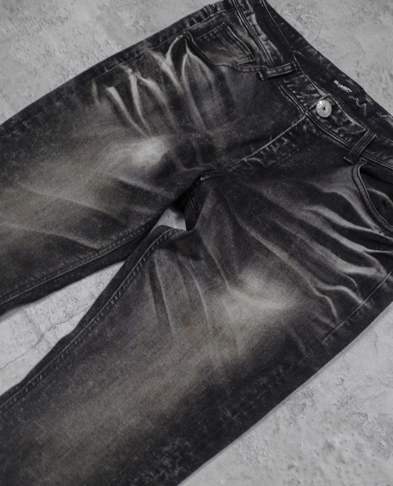 01.10.23 - VTG DENIM PANTS - BLUMISTY