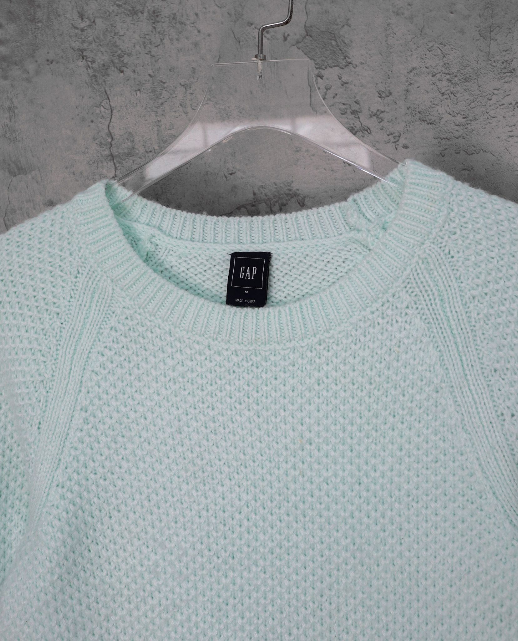 01.10.23 - VTG KNIT SWEATSHIRT - GAP