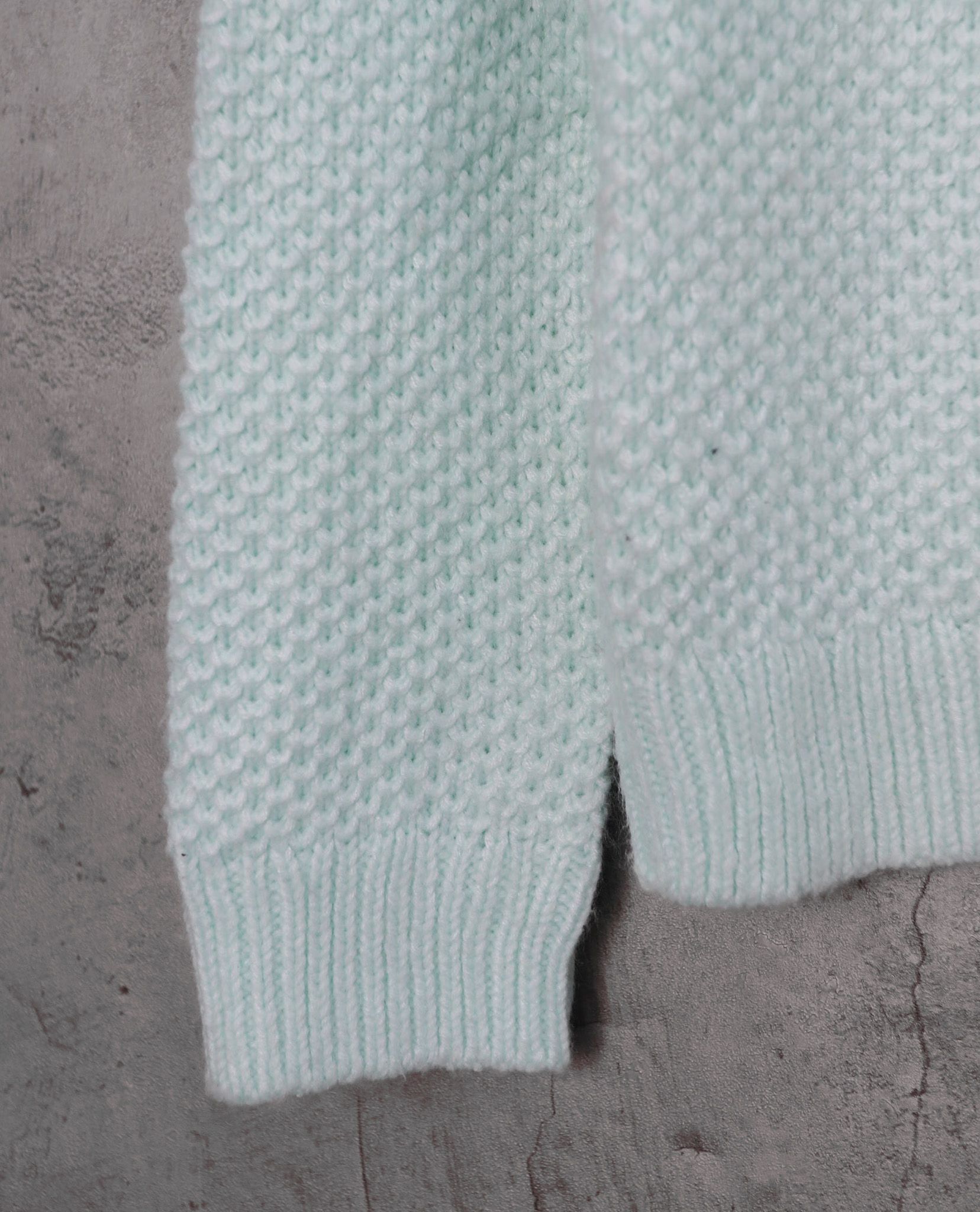 01.10.23 - VTG KNIT SWEATSHIRT - GAP