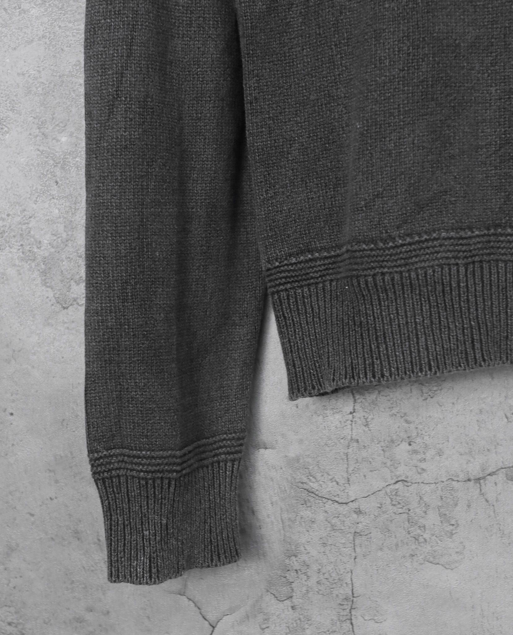 01.10.23 - VTG KNIT SWEATSHIRT - ROYAL PALM