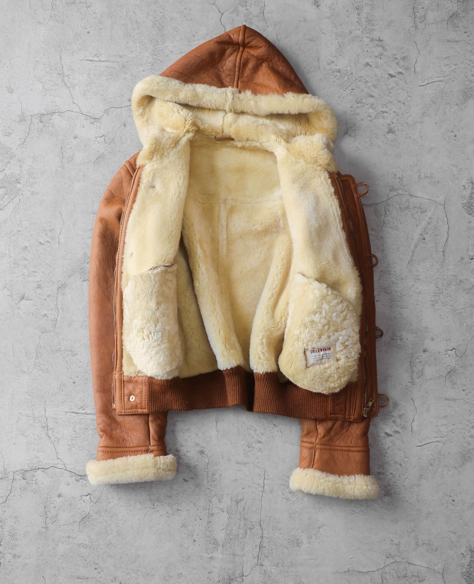 02.10.24 - VTG CROPPED SHERPA LINED LEATHER HOODED JACKET - CHILD WOMAN