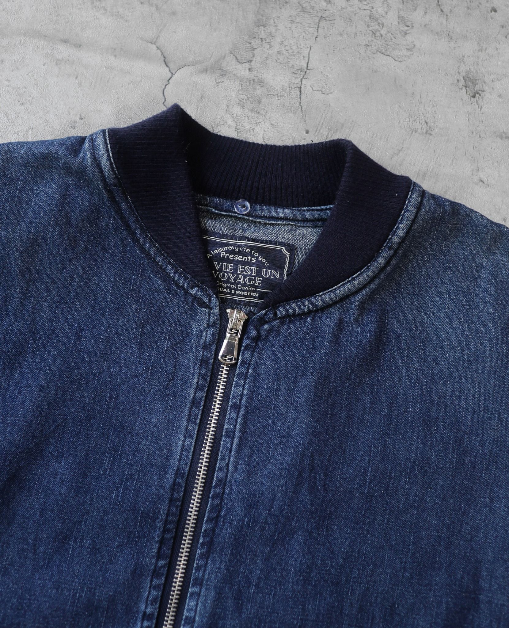 10.19.23 - VTG BOMBER DENIM JACKET - LA VIE EST UN VOYAGE